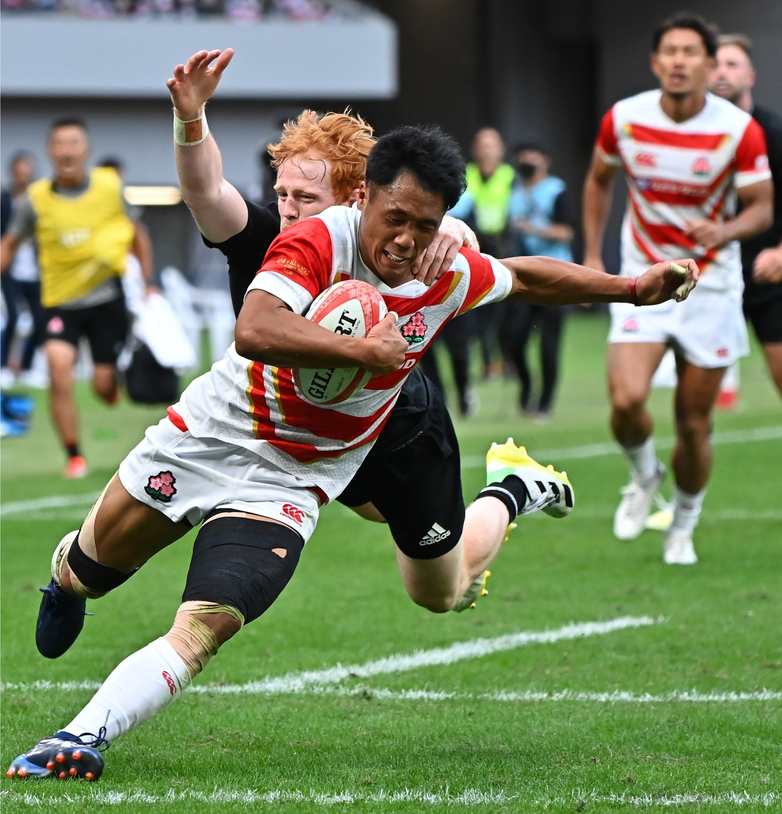 松田選手注目の一人、スタンドオフ・山沢拓也選手 Getty Images