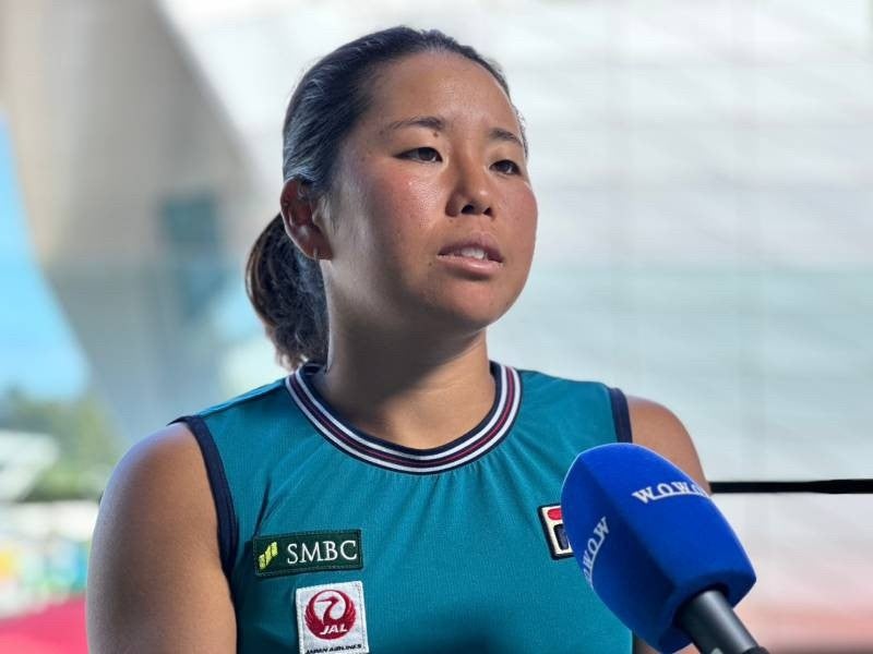 試合後インタビューに応じる上地