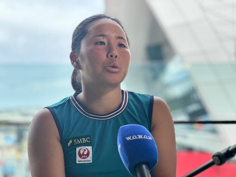 決勝後、インタビューに答える上地