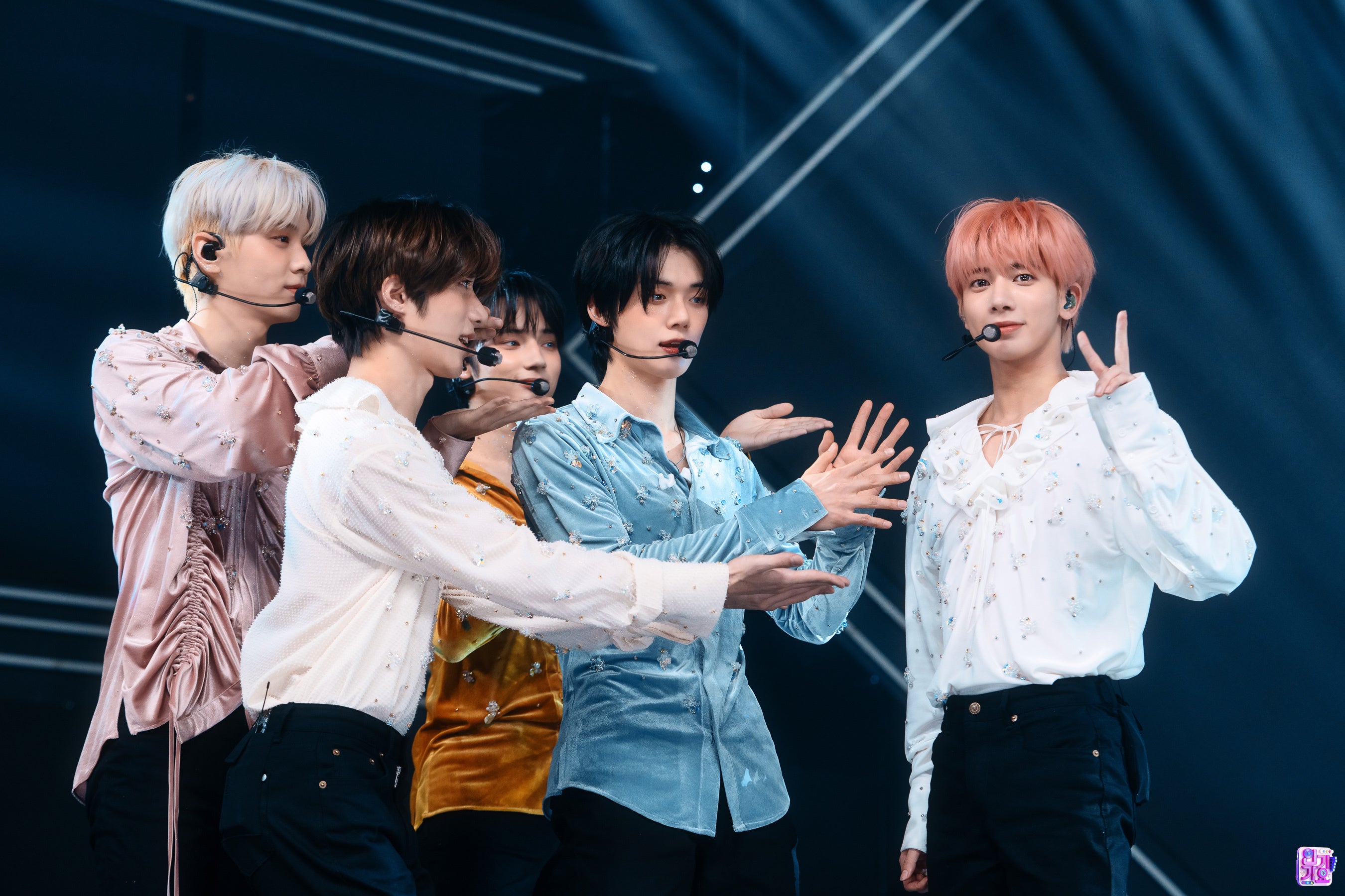 TXT 韓国 歌謡大典 SBS サノク セット全員5枚 韓国 TXT 歌謡大典 SBS 限定 サノク トレカ 5枚 TXT サノク KBS