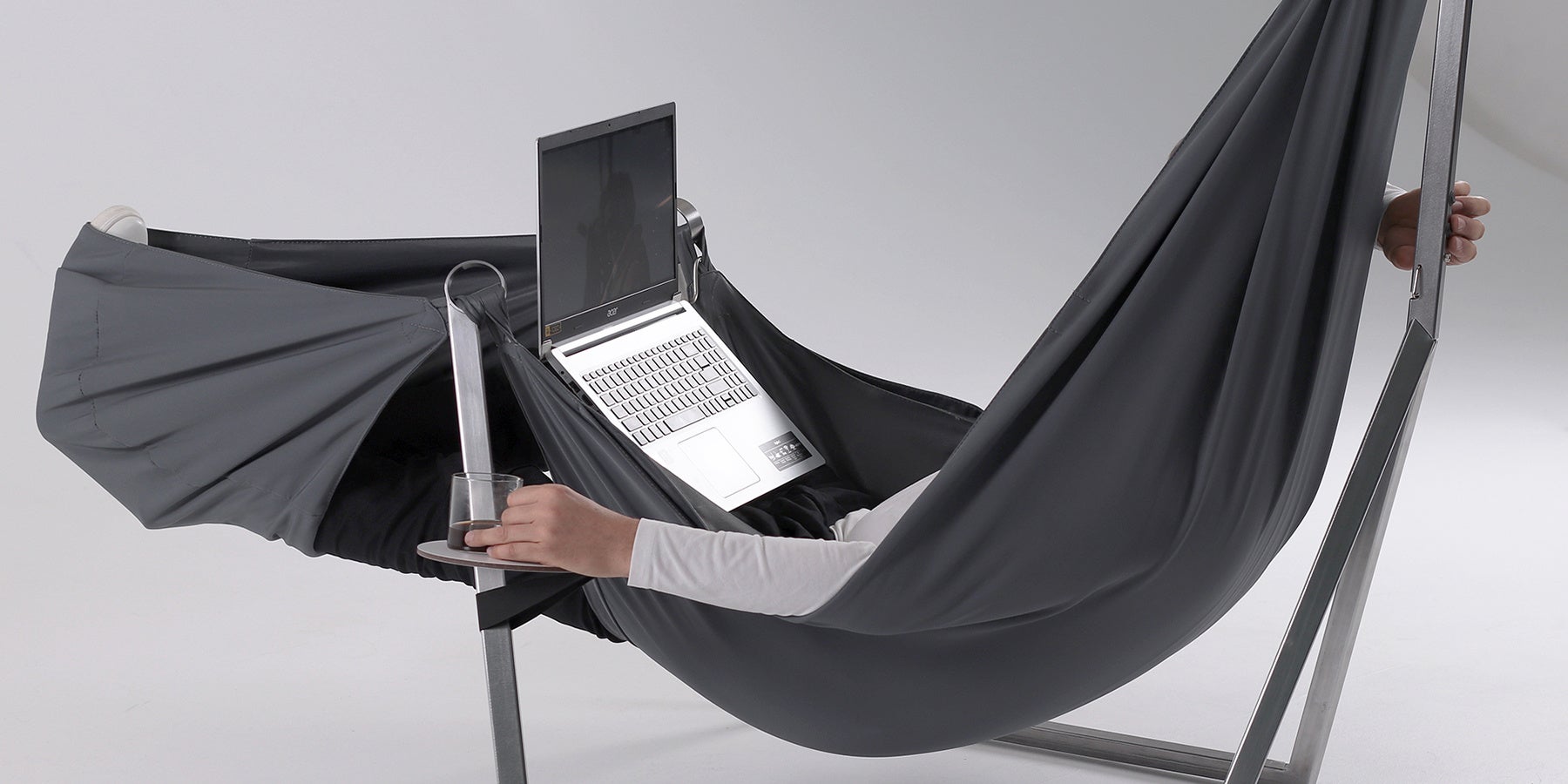 ハンモックチェア ルルワールド 日本初上陸！】ウクライナからハンモック型リクライニングチェア
