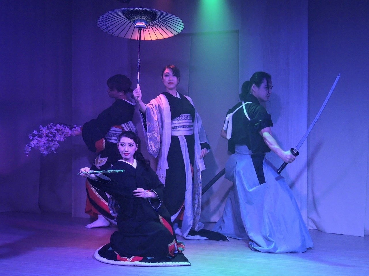 春夏秋冬を表現した人気の演目