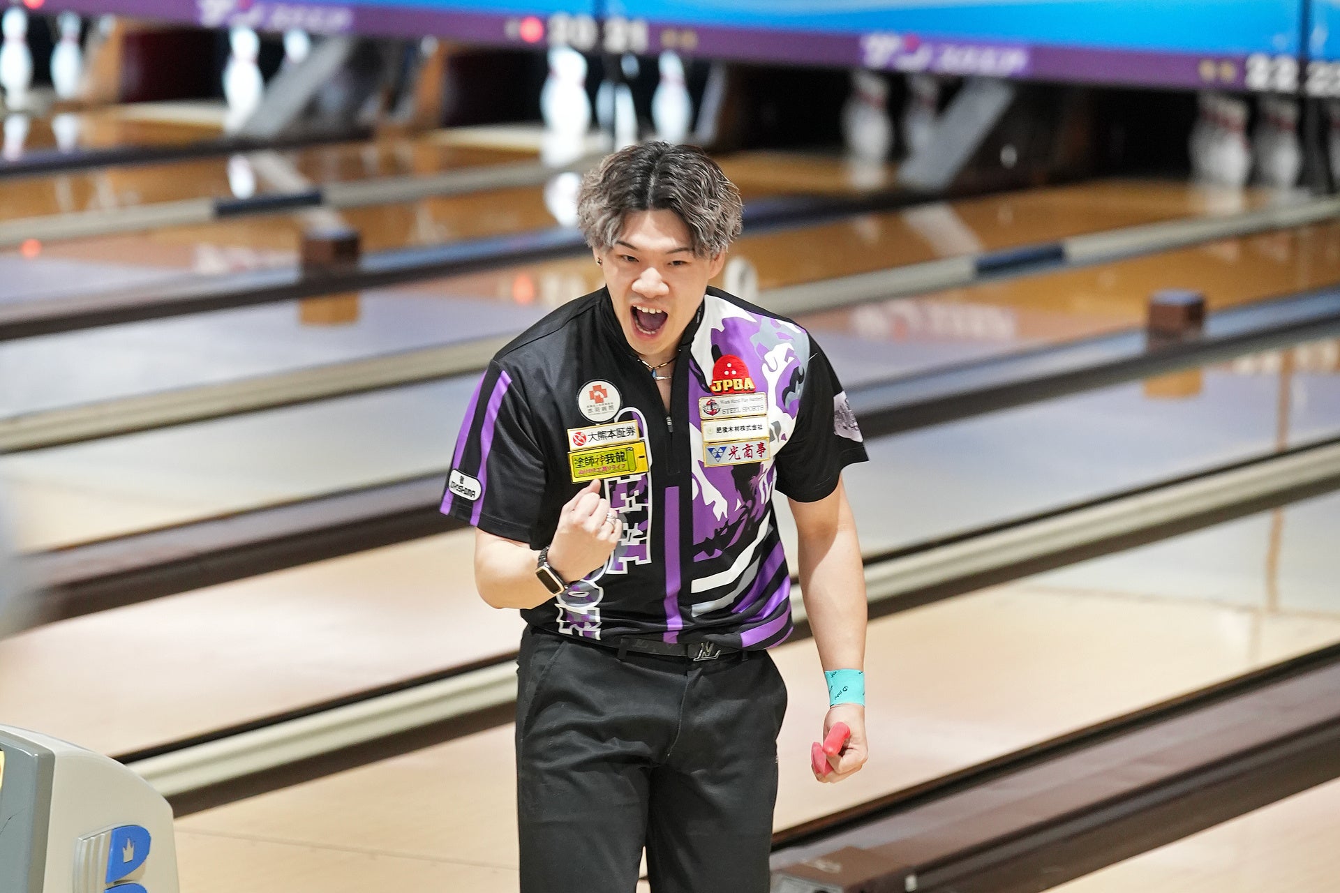 優勝が確定し魂の雄叫びを見せた藤永