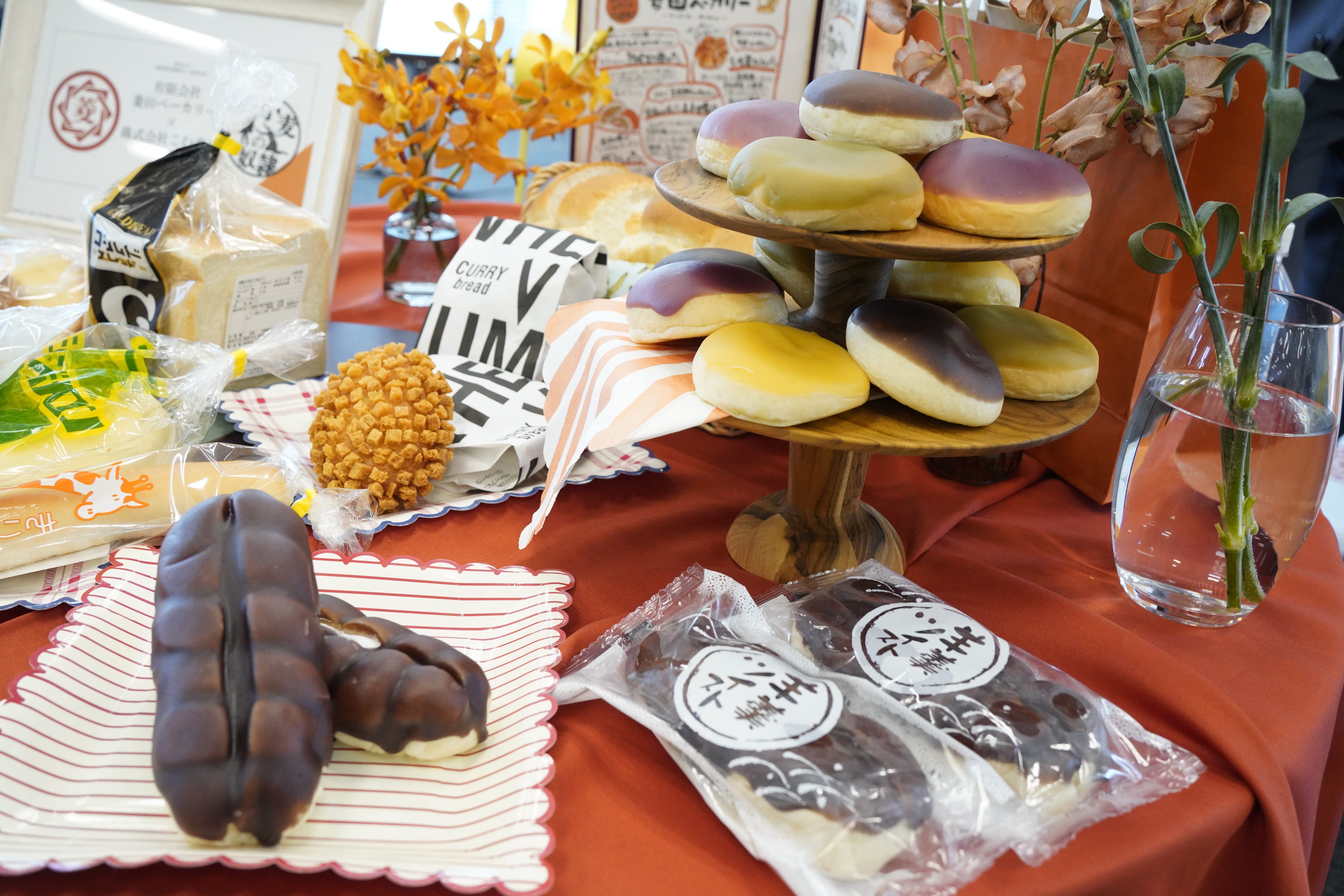 「小麦の奴隷」「菱田ベーカリー」の商品一例