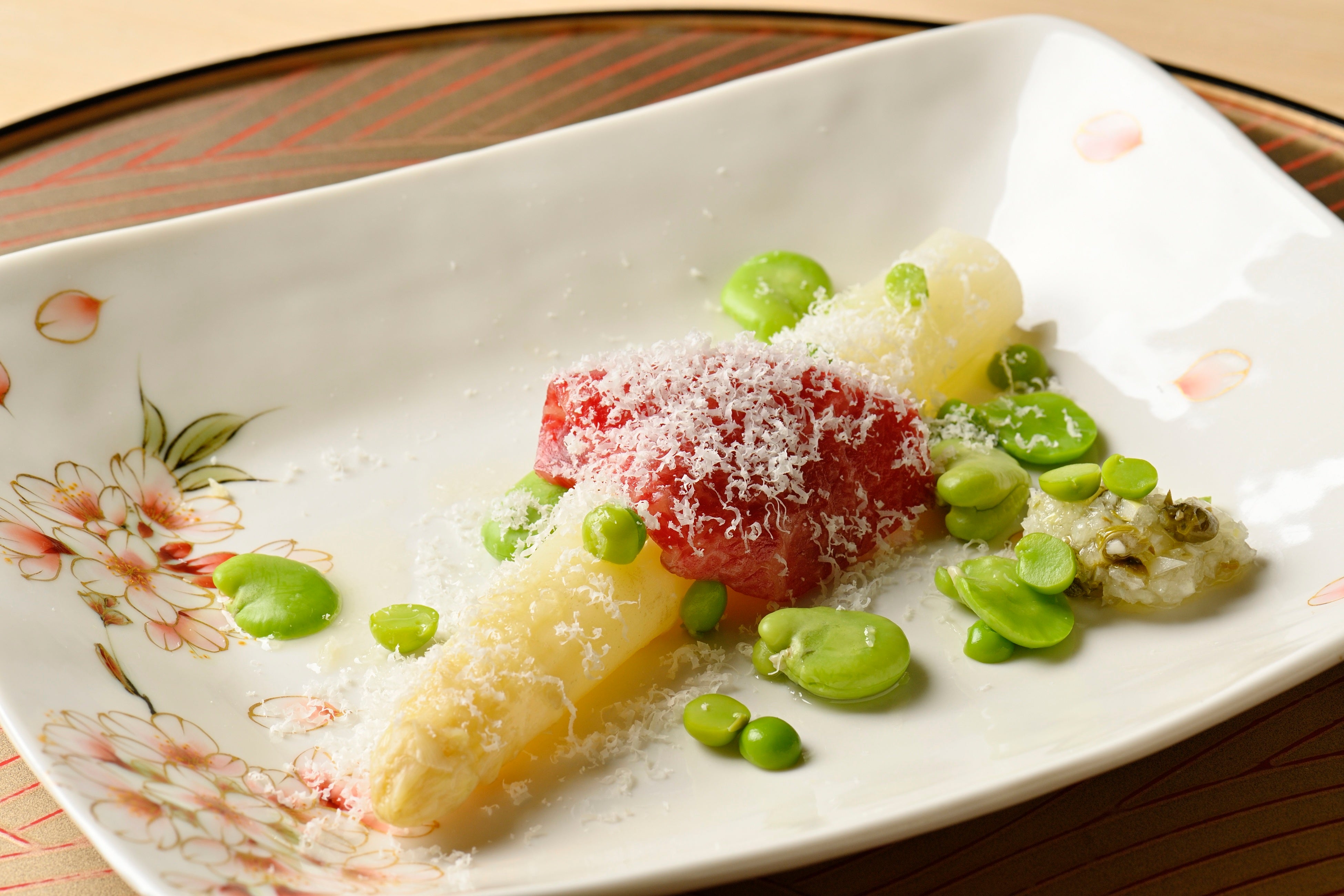 フランス産ホワイトアスパラガス・自家製牛生ハム