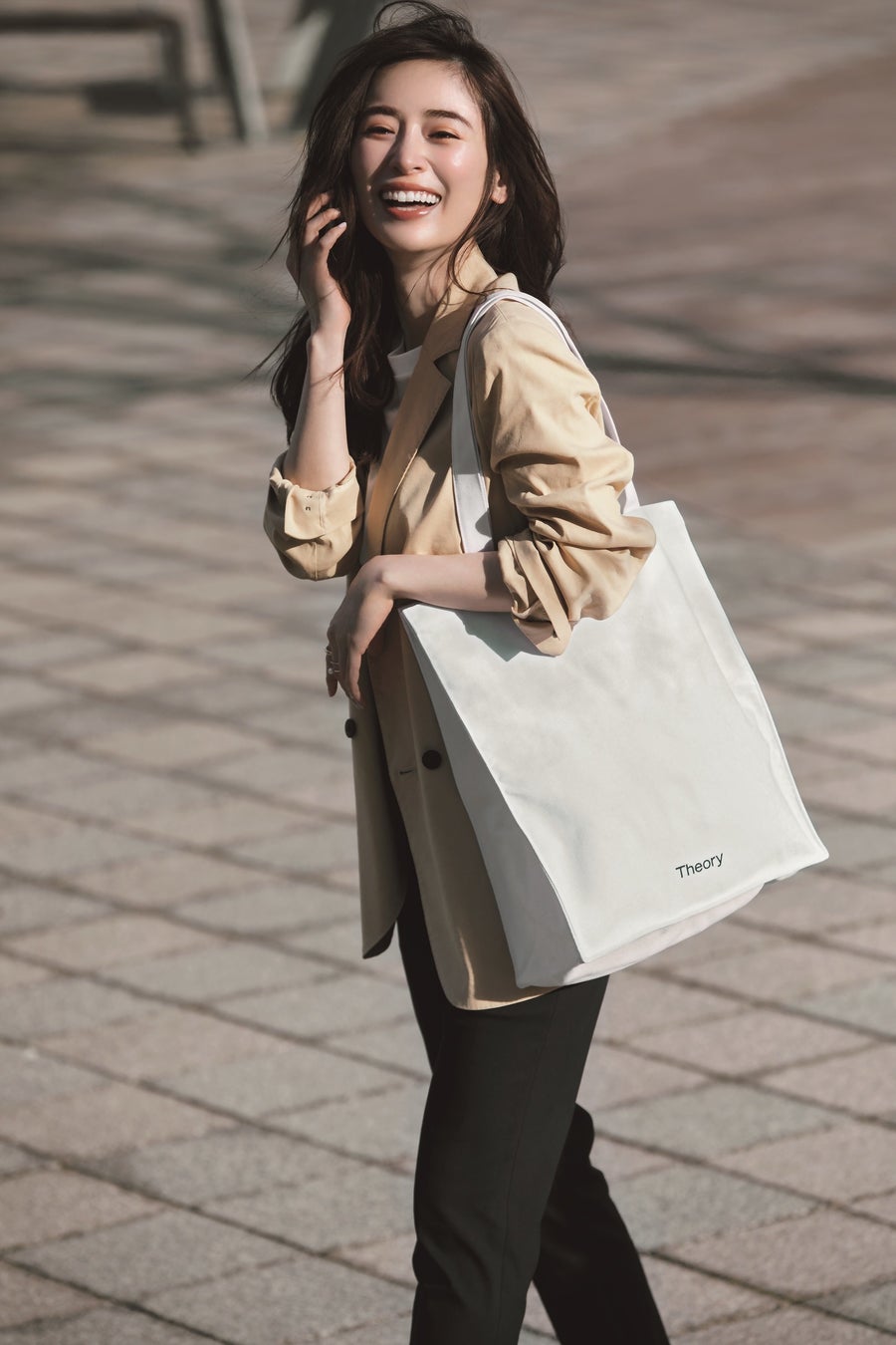 Oggi 5月号の付録は 大人気ブランドとコラボ Theory Oggi シンプルbigトートバッグ 働く女性 の理想を求めたらこうなりました 株式会社小学館のプレスリリース Oggi 5月号の付録は 大人気ブランドとコラボ Theory Oggi シンプルbigトートバッグ 働く女性 の理想を求めたらこうなりました 株式会社小学館のプレスリリース