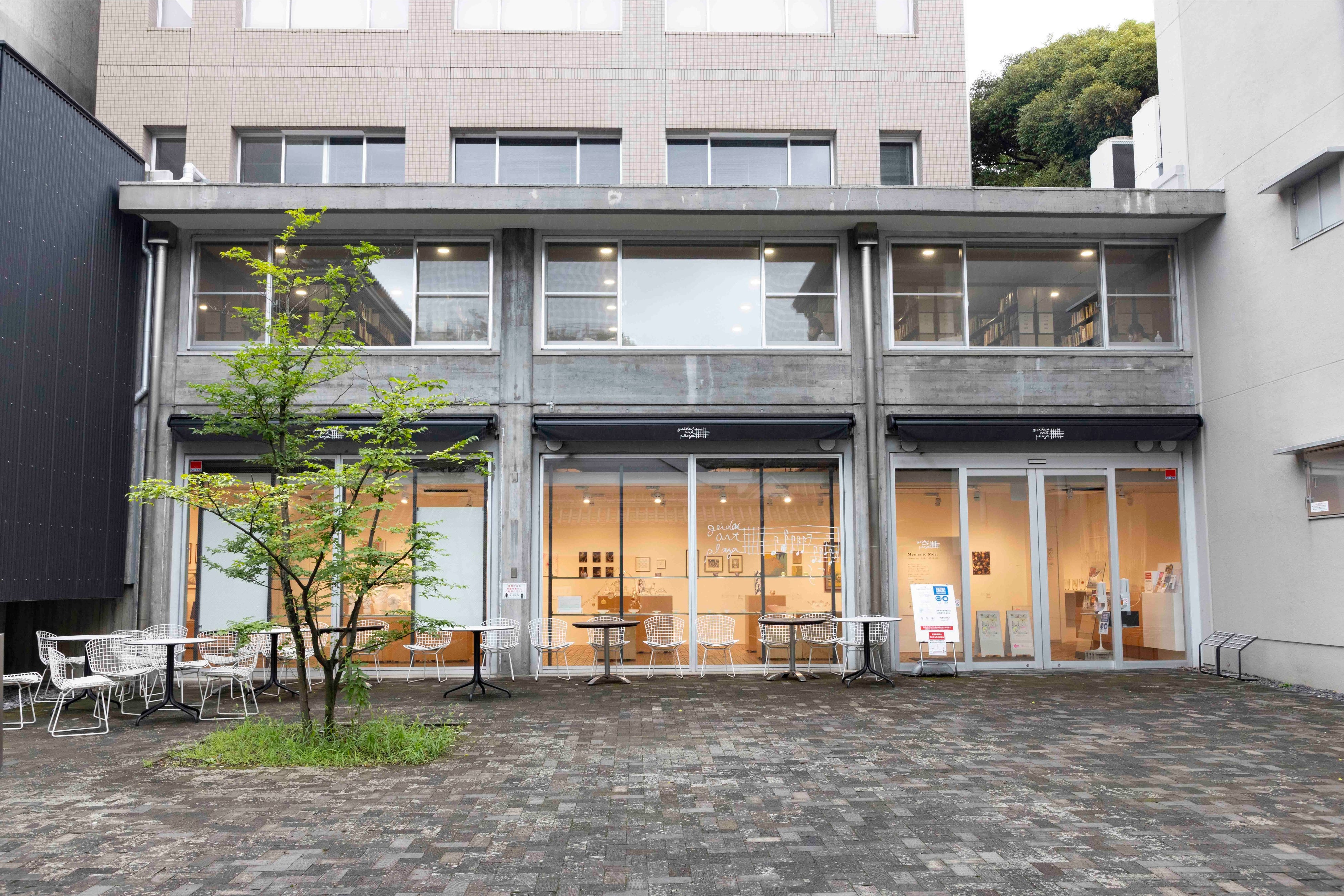 上野駅から徒歩10分、東京藝術大学美術学部構内にあるギャラリーショップ「藝大アートプラザ」