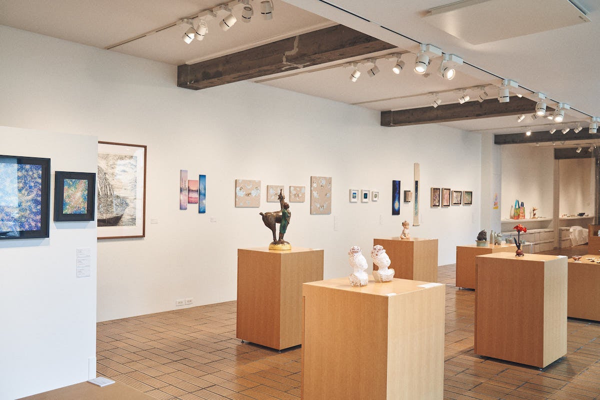 過去の企画展「The Prize Show！～What’s 藝大？～」（2022年9月10日 – 10月30日開催）の様子