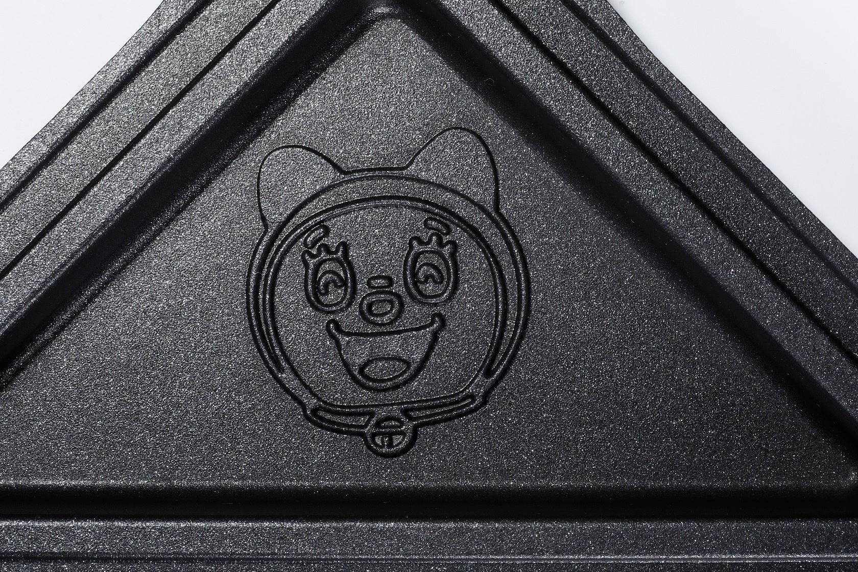 ドラえもん』デザインのホットサンドメーカーが登場！小学館・BE