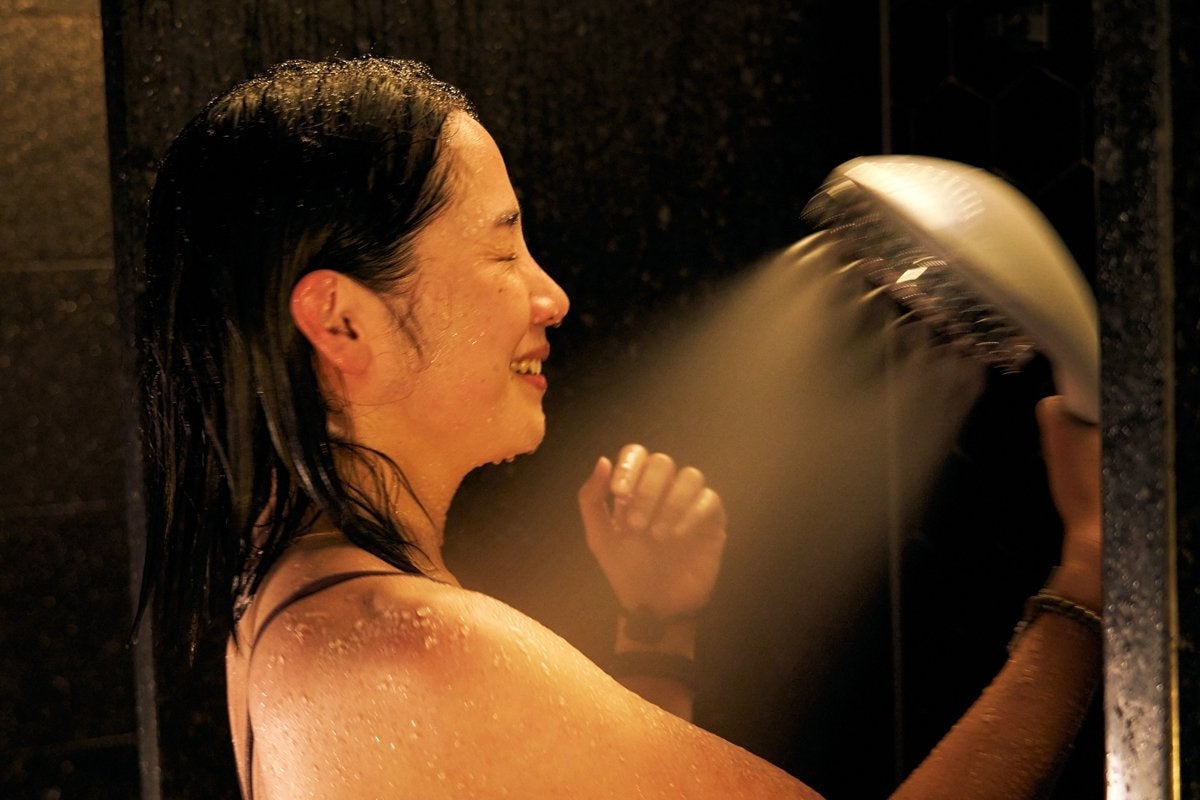 リファインバブル ダイア150。「ふんわりミストを全身に浴びているみたいで気持ちいい～！」