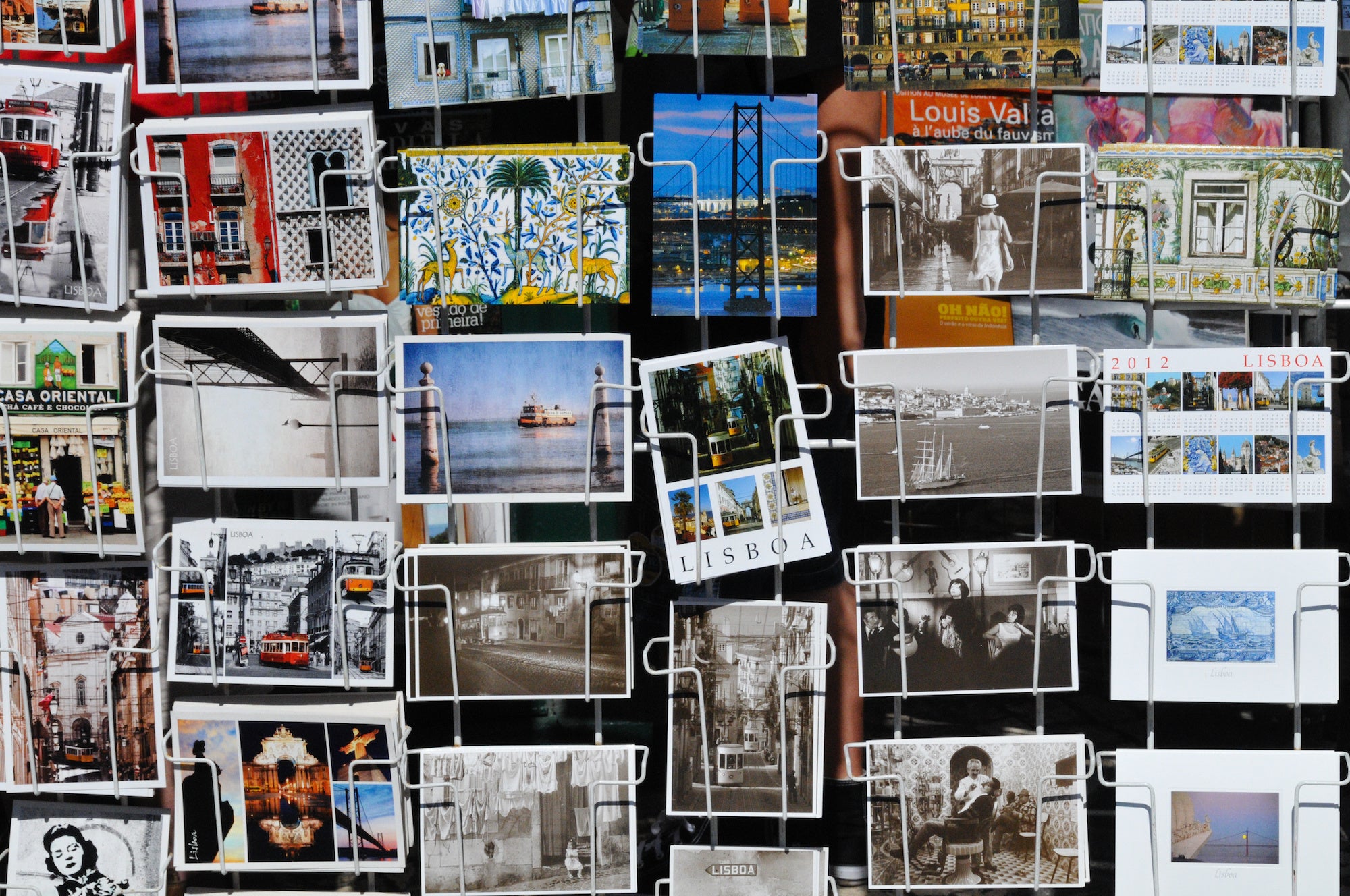 グリーティングカードを展示する什器