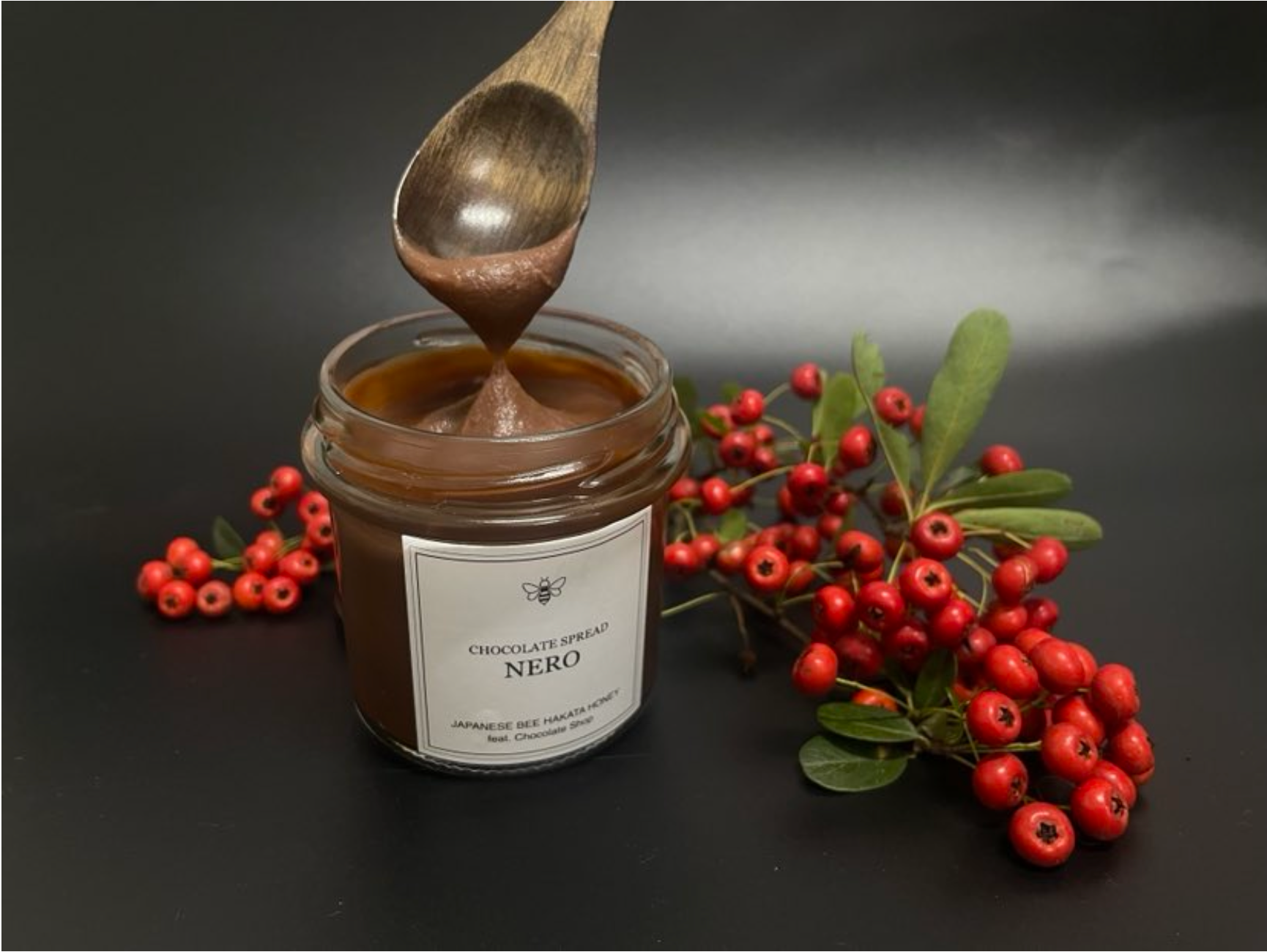 博多ハニーから「ふわっ」とはちみつ香る贅沢なチョコスプレッド ”NERO