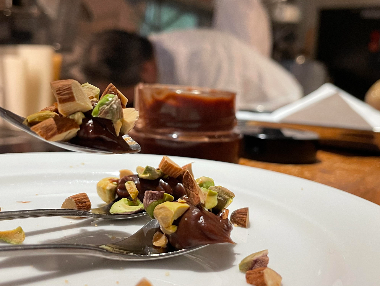 博多ハニーから「ふわっ」とはちみつ香る贅沢なチョコスプレッド ”NERO