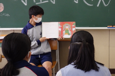 読み聞かせの会