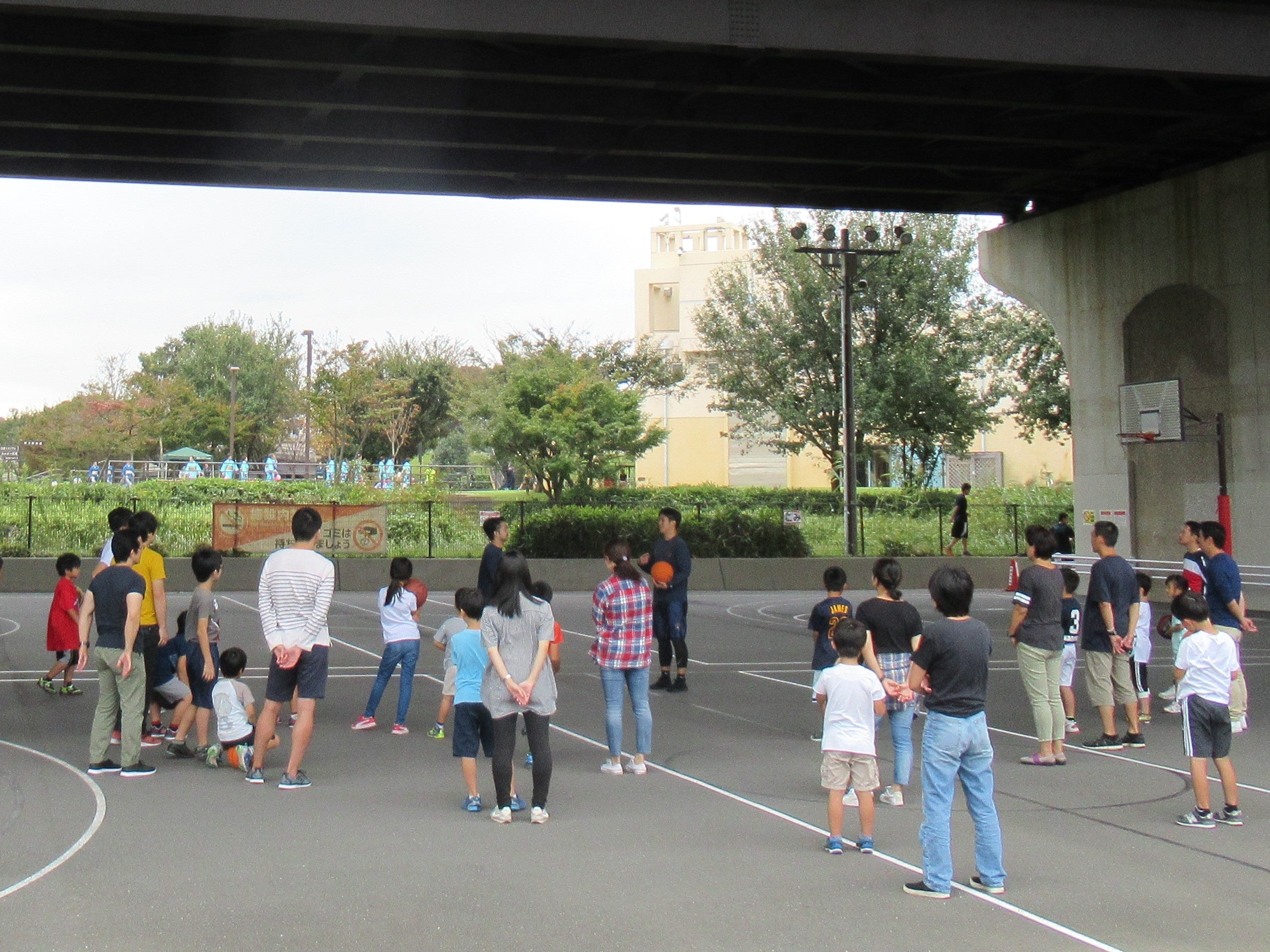 横浜ビー・コルセアーズによるバスケットボール教室