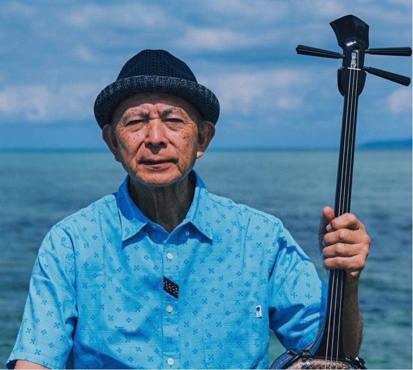 八重山民謡の大御所、大工哲弘さん