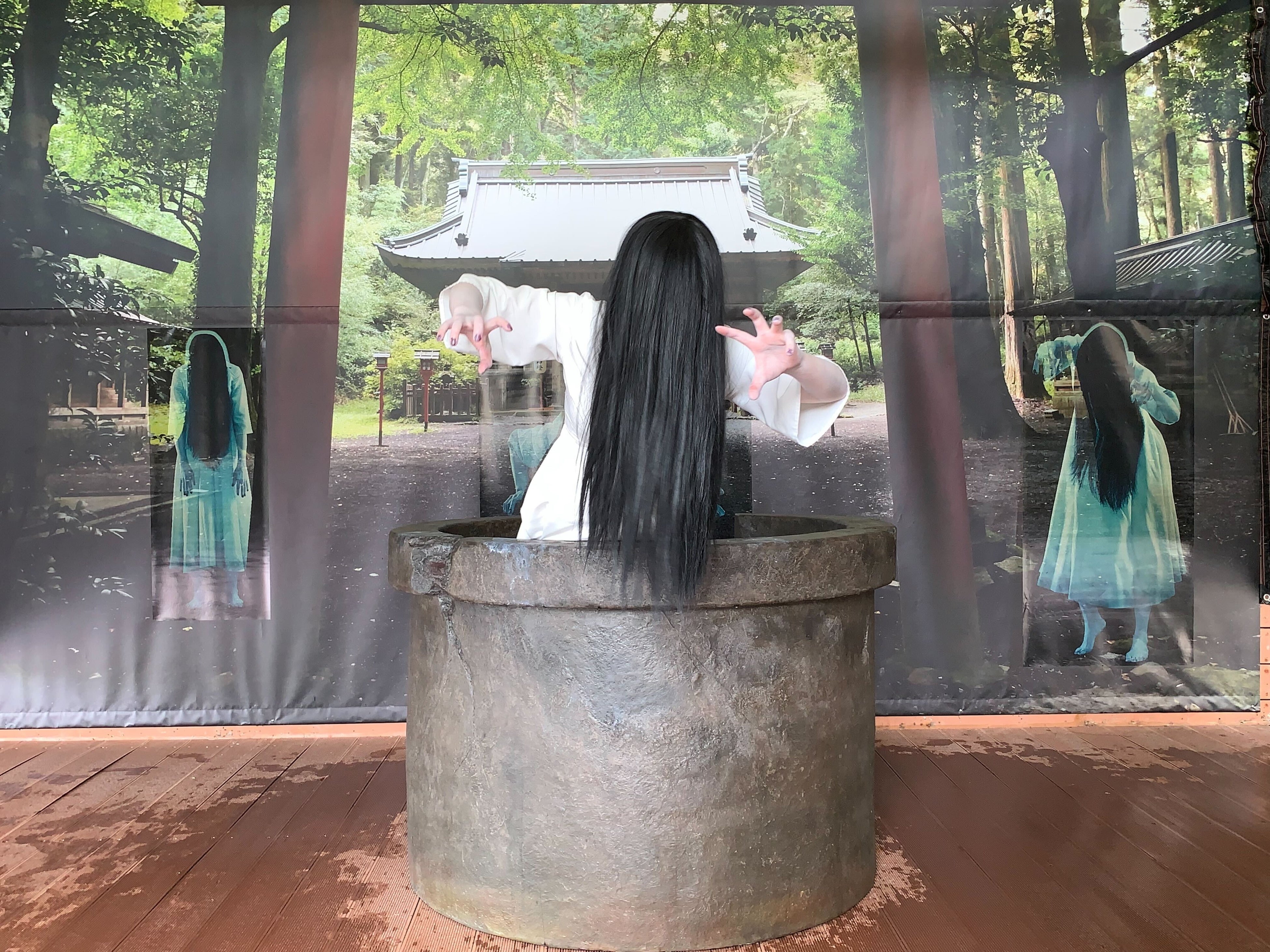 「貞子DXの湯」(11月6日迄開催)©2022『貞子DX』製作委員会