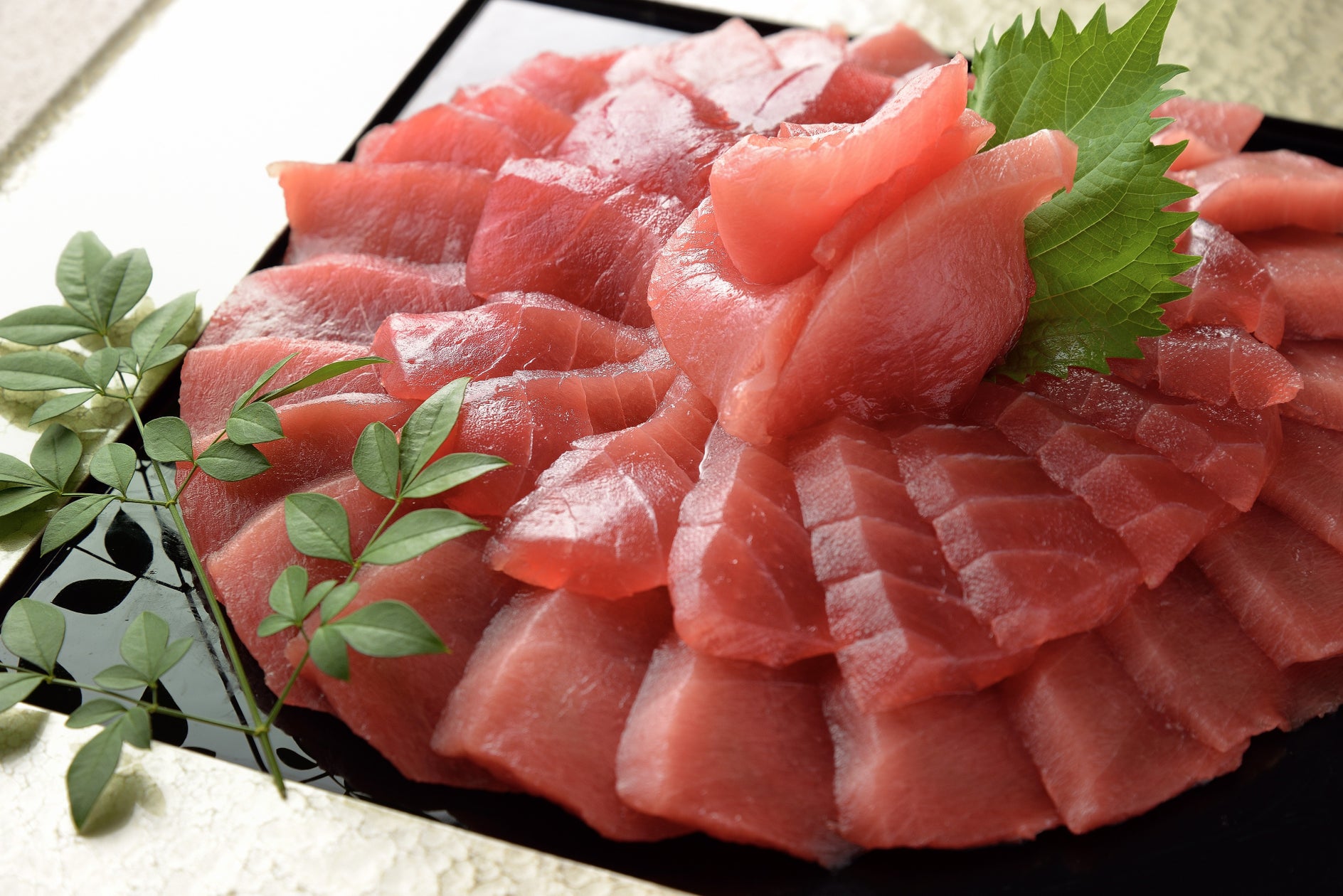【横浜桜木町ワシントンホテル DINING & BAR 「BAYSIDE」】期間限定・朝食ビュッフェに「三崎マグロ」が登場! 贅沢な海鮮丼で始まる特別な朝を