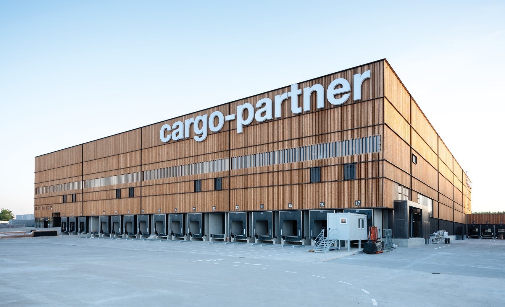 NXグループ、新たなブランドムービー「NX welcomes cargo-partner」、「Meet NX Group: Connecting the World」を公開