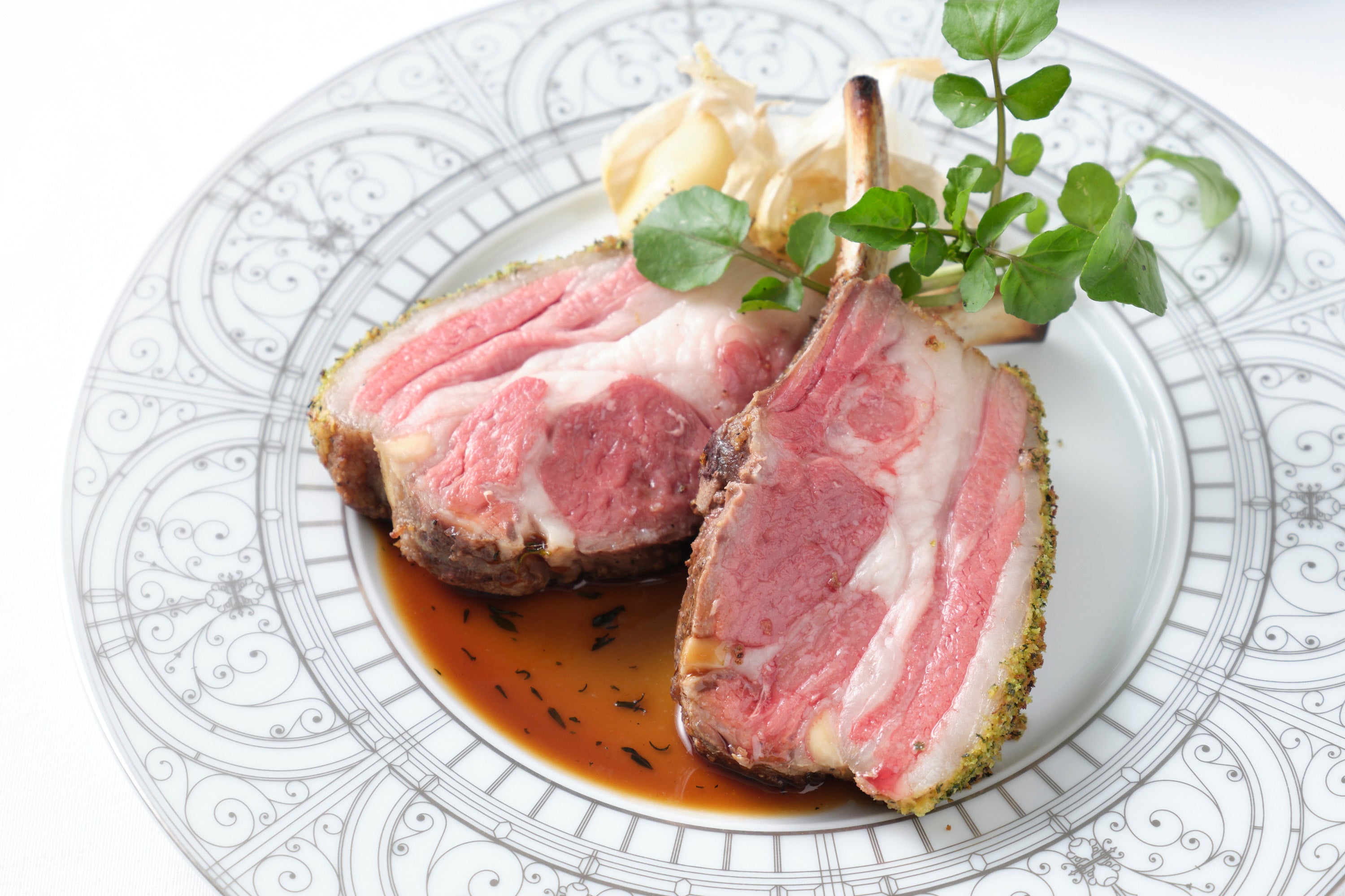 肉料理（お料理の一例です）