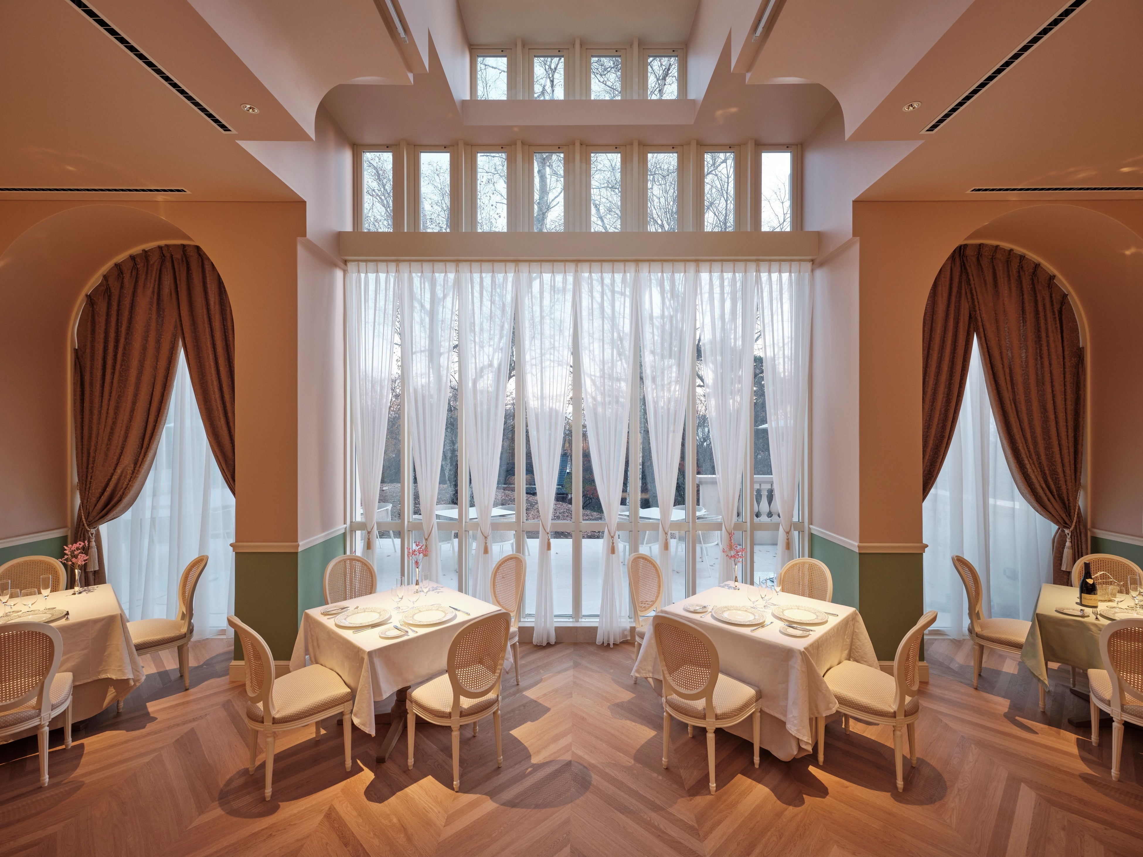 レストラン「ル・ジャルダン」