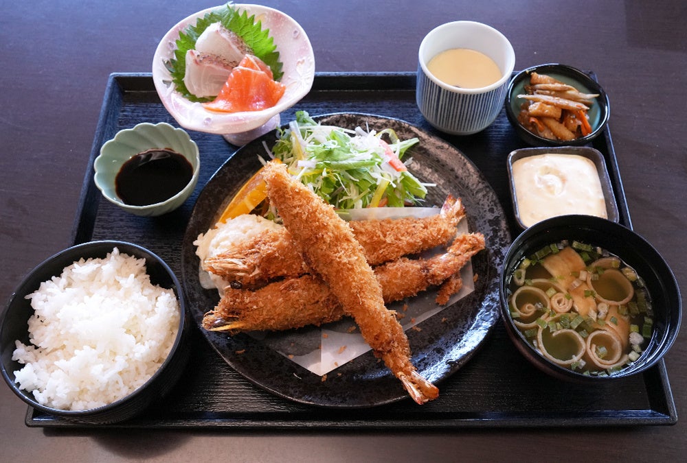 食べ応えのある上関車海老の車海老フライ御膳