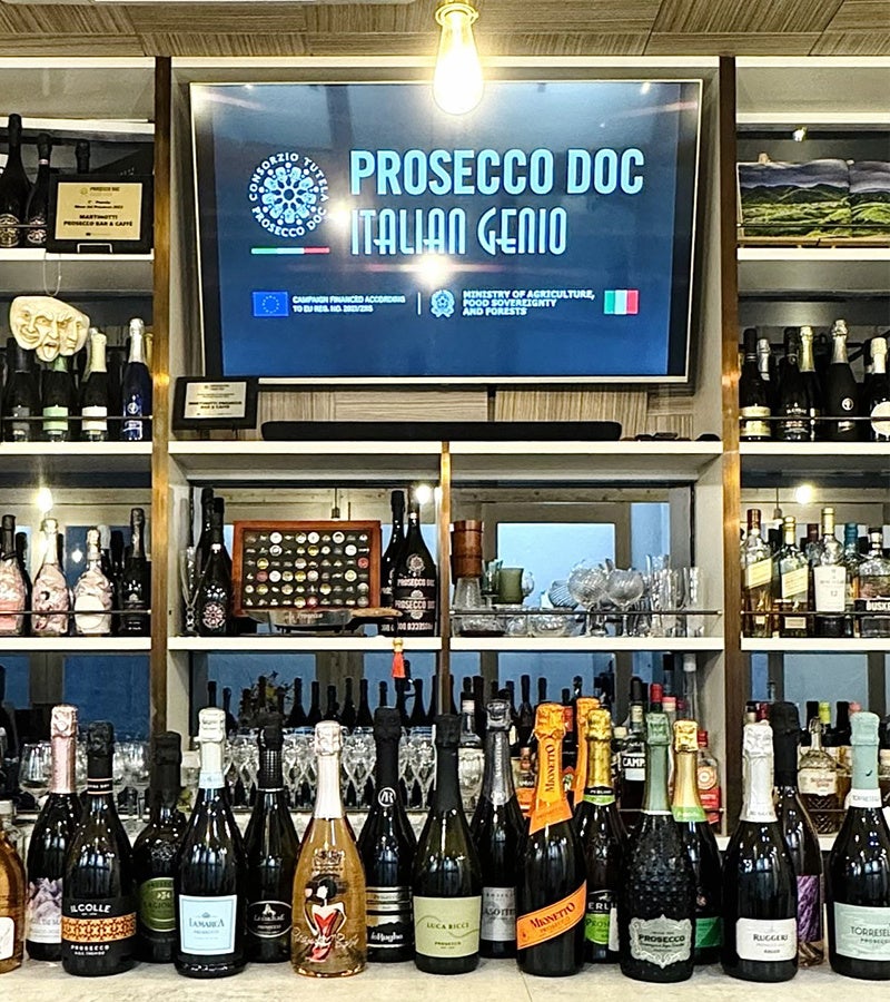 日本の夏を彩るプロセッコDOC！乾杯とともに歩んだ10年間。日本で広がるプロセッコDOCの魅力と文化。「プロセッコ月間」が10周年を迎え、過去最高記録！全国276店舗が参加、販売本数は12,303本に