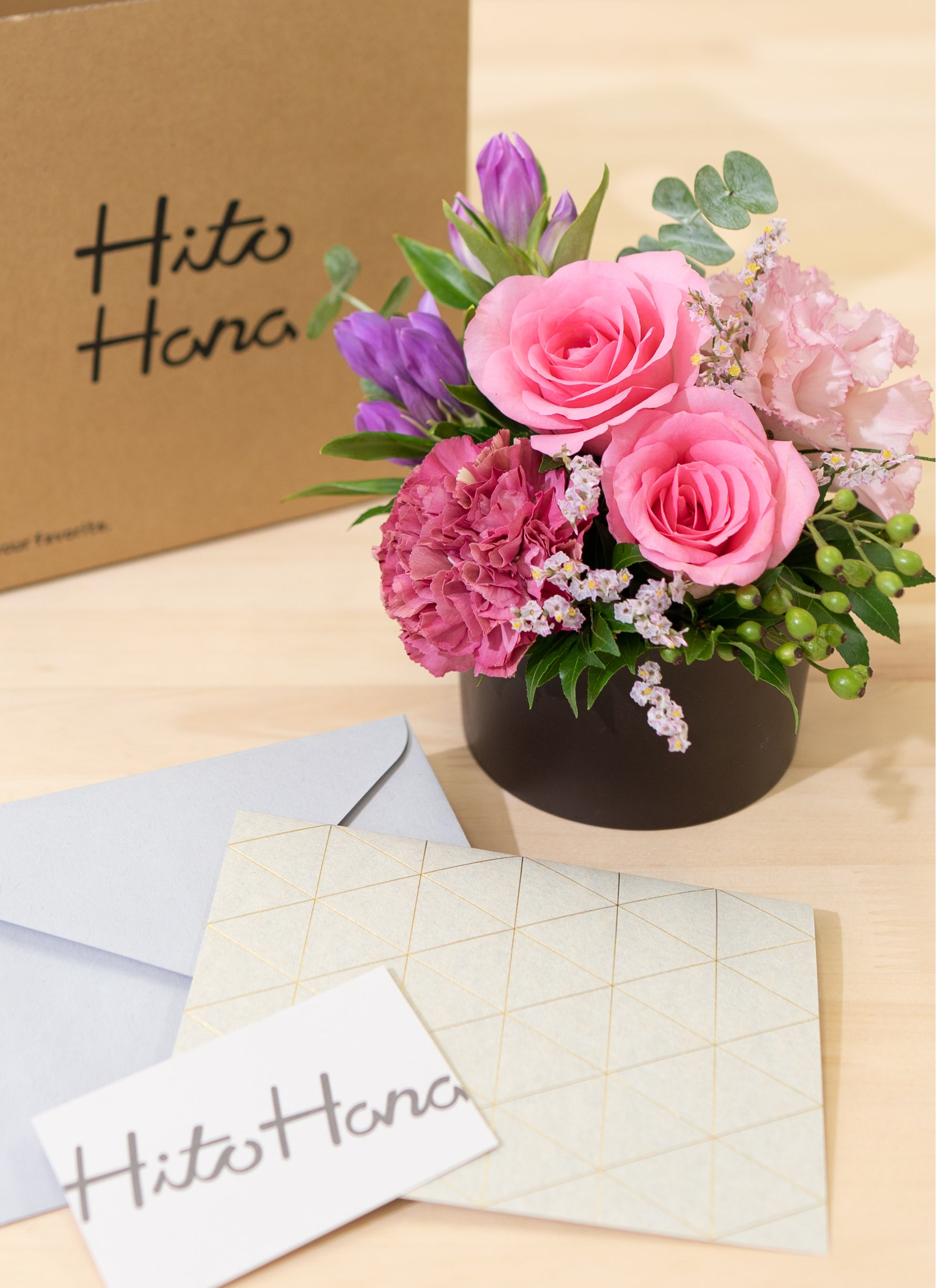 【敬老の日限定】バラとリンドウのアレンジメント ピンク（送料無料）