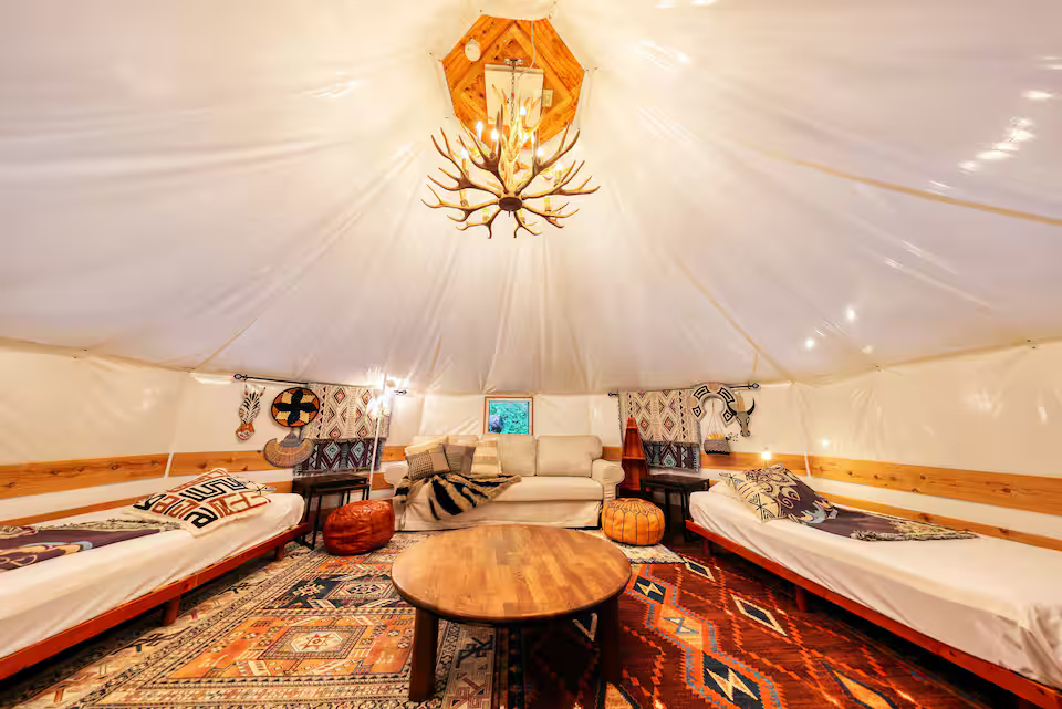 「まほろば（山梨県南都留郡富士河口湖町）」が二つ星受賞！民泊旅館アワード「ステイシュラン2025」