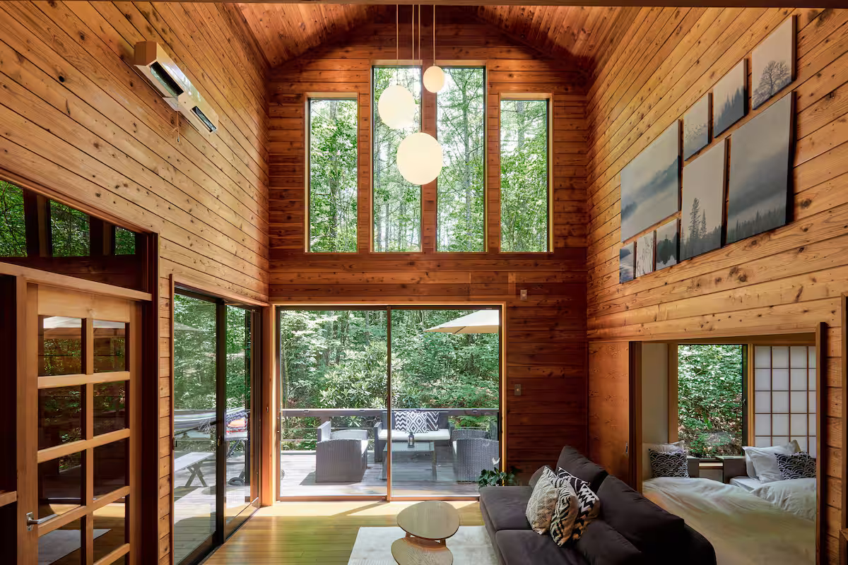 「Hibiki 北軽井沢（群馬県嬬恋村）」が一つ星受賞！民泊旅館アワード「ステイシュラン2025」