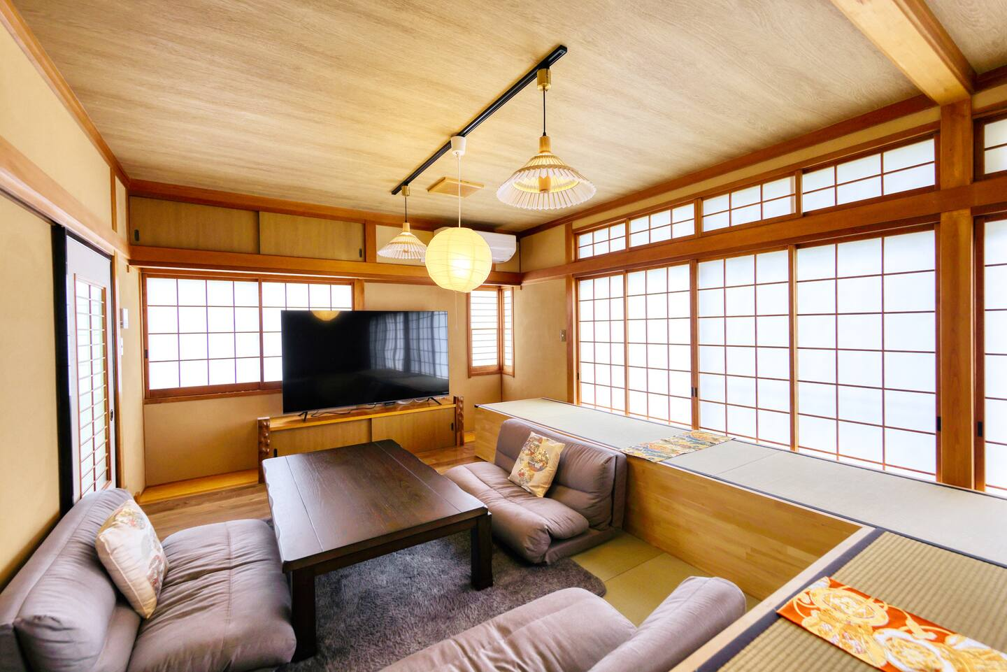 「慶村刀（山梨県南都留郡富士河口湖町）」が一つ星受賞！民泊旅館アワード「ステイシュラン2025」