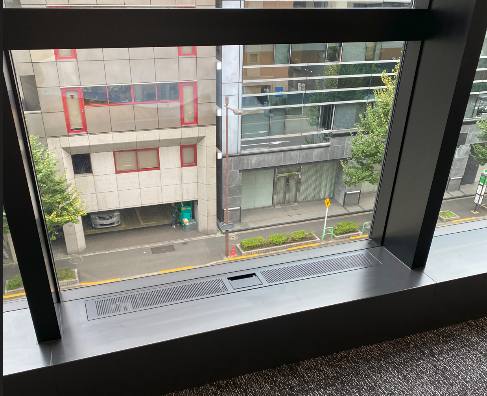 ▲自然給気スリット写真