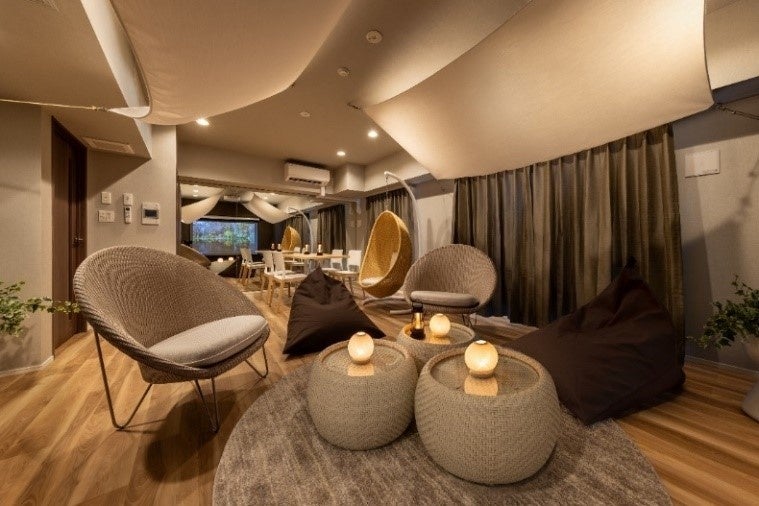 ▲「＋ONEシェアラウンジ」内観