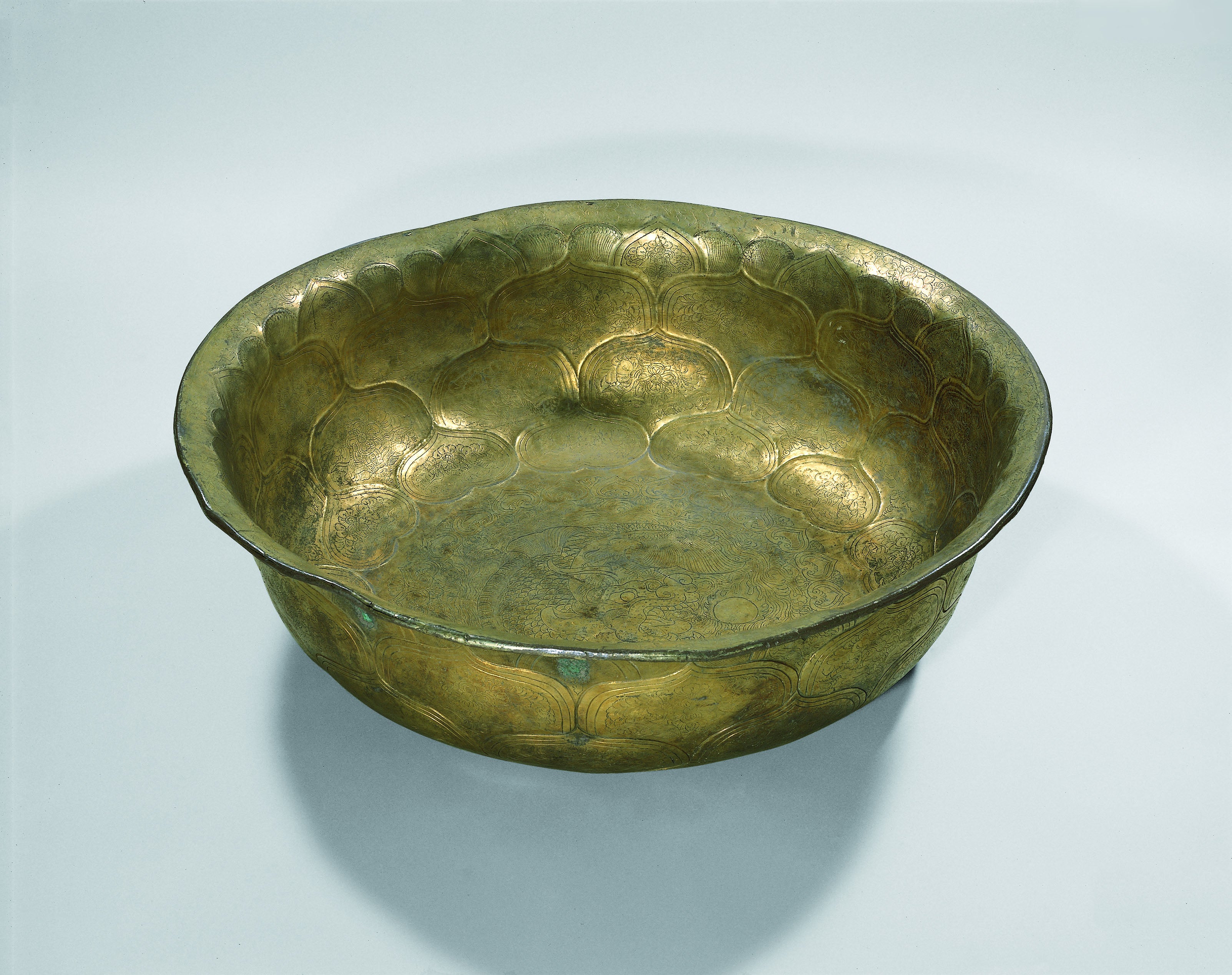 鍍金龍魚文大銀盤