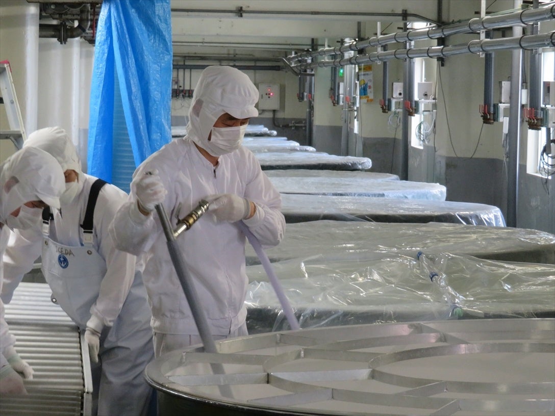 タンクの攪拌作業