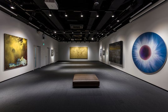 【UESHIMA MUSEUM】開館前の館内で学芸員と巡る、少人数制「プレミアム・ガイドツアー」を4月より開始 【UESHIMA MUSEUM】開館前の館内で学芸員と巡る、少人数制「プレミアム・ガイドツアー」を4月より開始