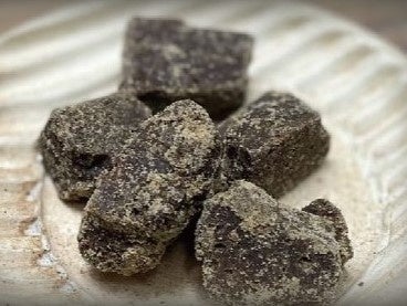 渡久地さんの純黒糖