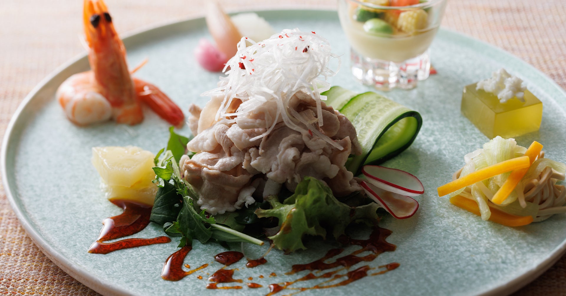 米沢豚の湯引きサラダ　一口冷菜を添えて（ランチ）