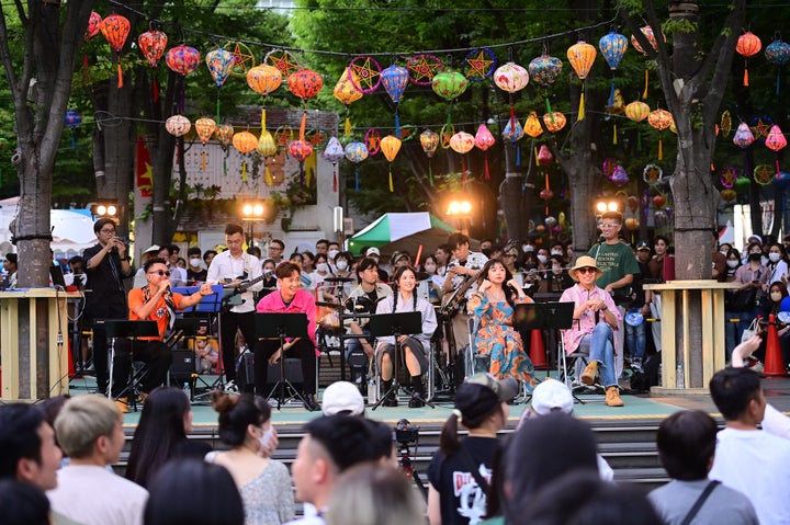 ベトナムアーティスト「HUONG – Live in Tokyo」音楽コンサート4/20開催!ヴァン・マイ・フオン他出演 ベトナムアーティスト「HUONG – Live in Tokyo」音楽コンサート4/20開催!ヴァン・マイ・フオン他出演