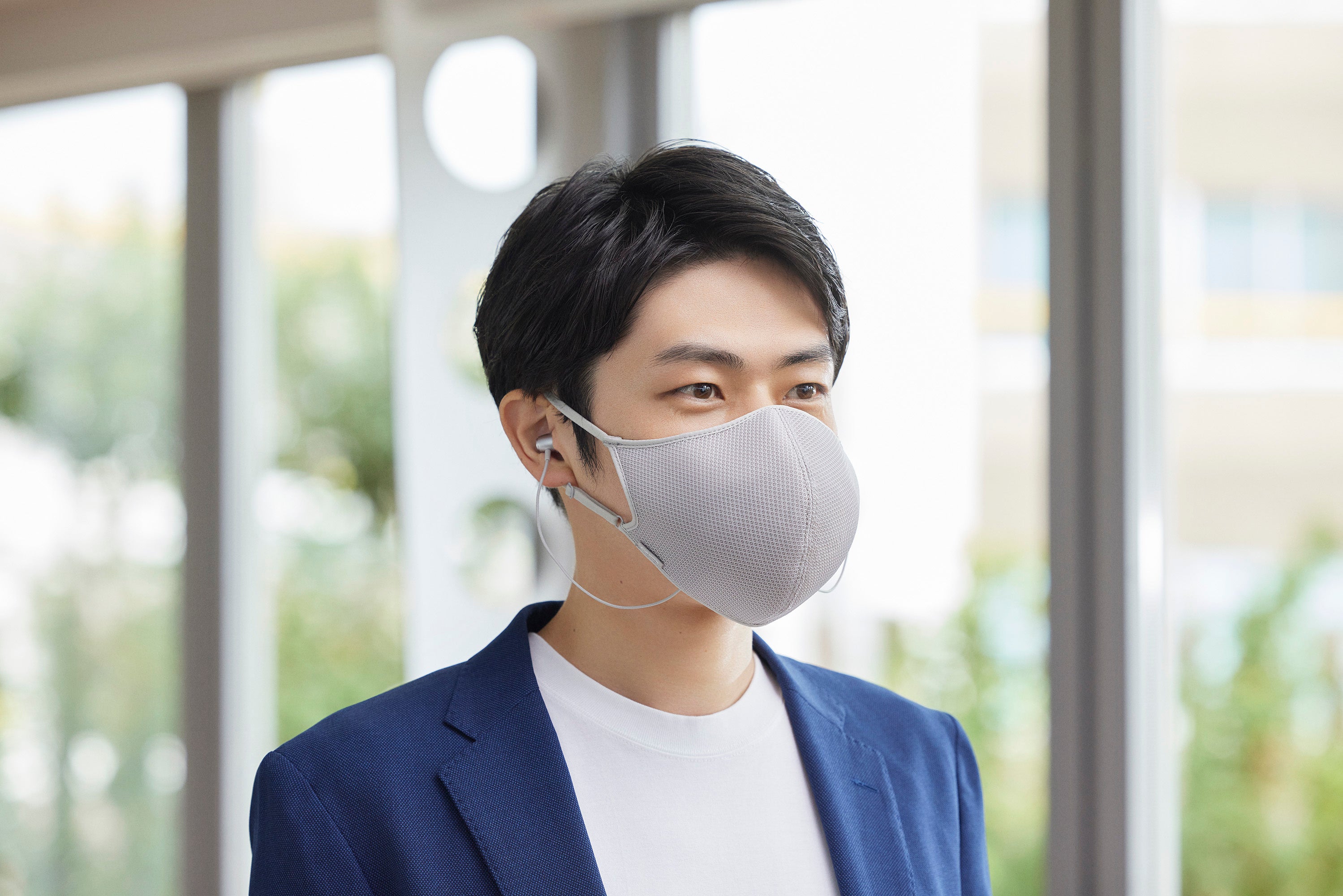 男性装着イメージ（斜め）