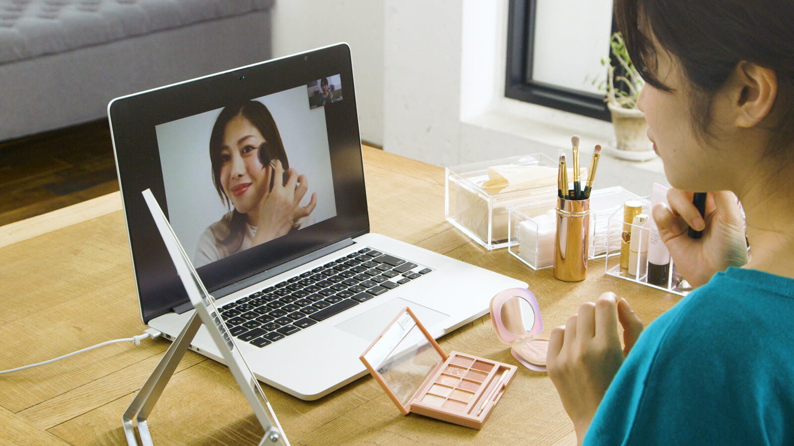 自宅で様々なレッスンを受講できる