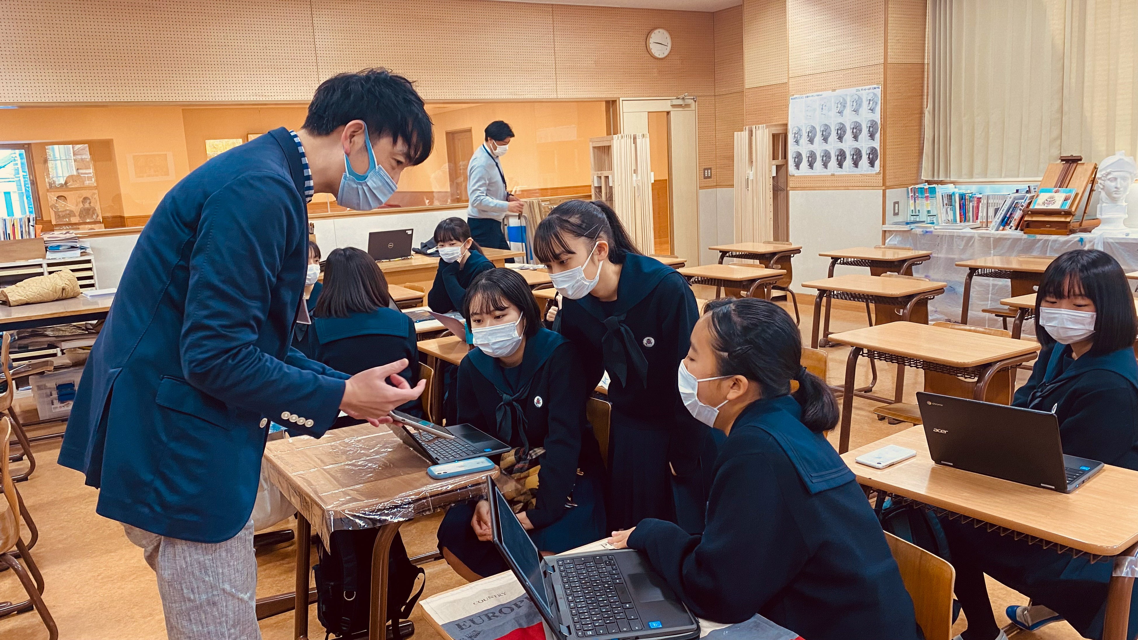 生徒のこたえを社会のカタチにしていく探究活動「探究ラボ」