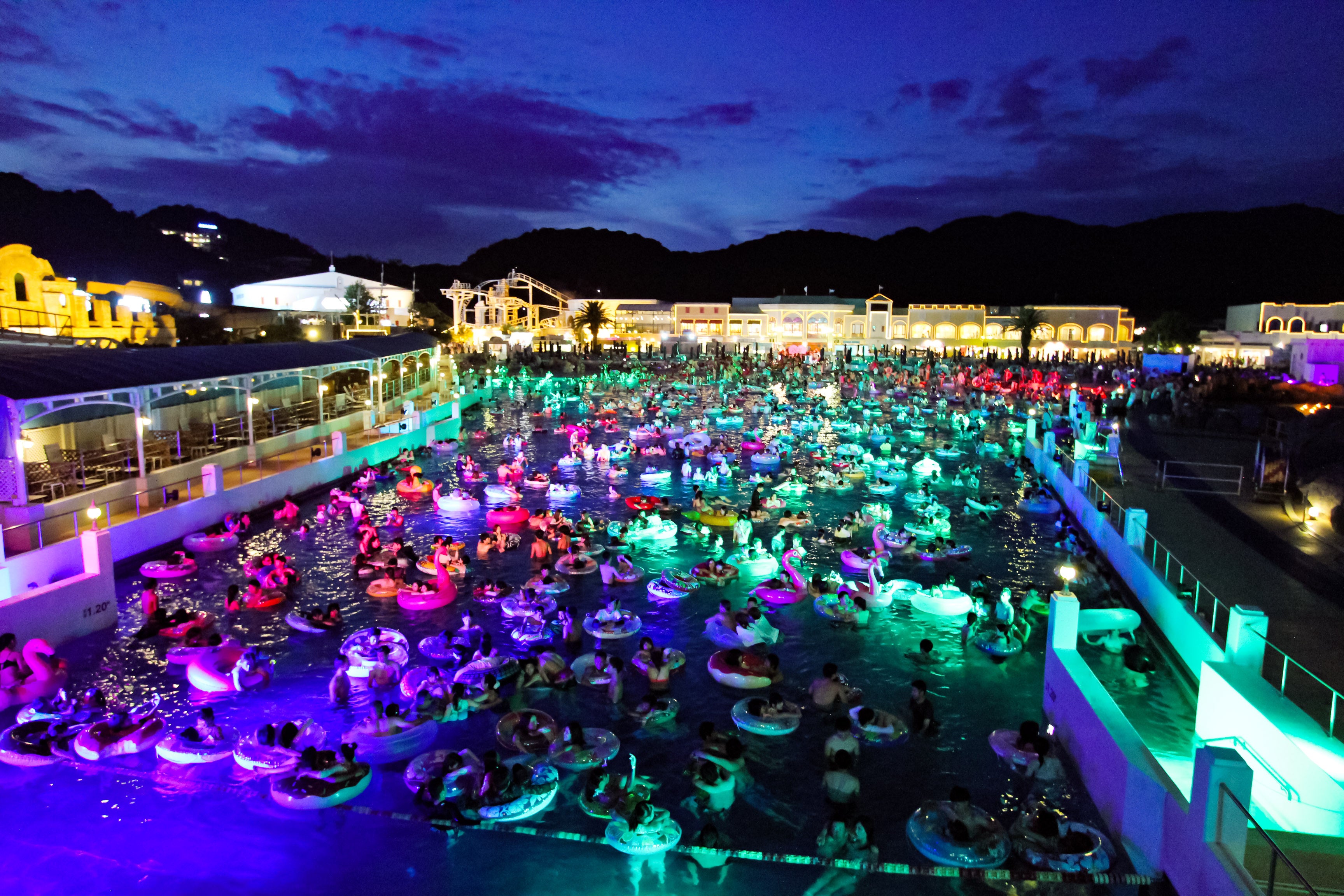 「ジョイアマーレの浜辺」