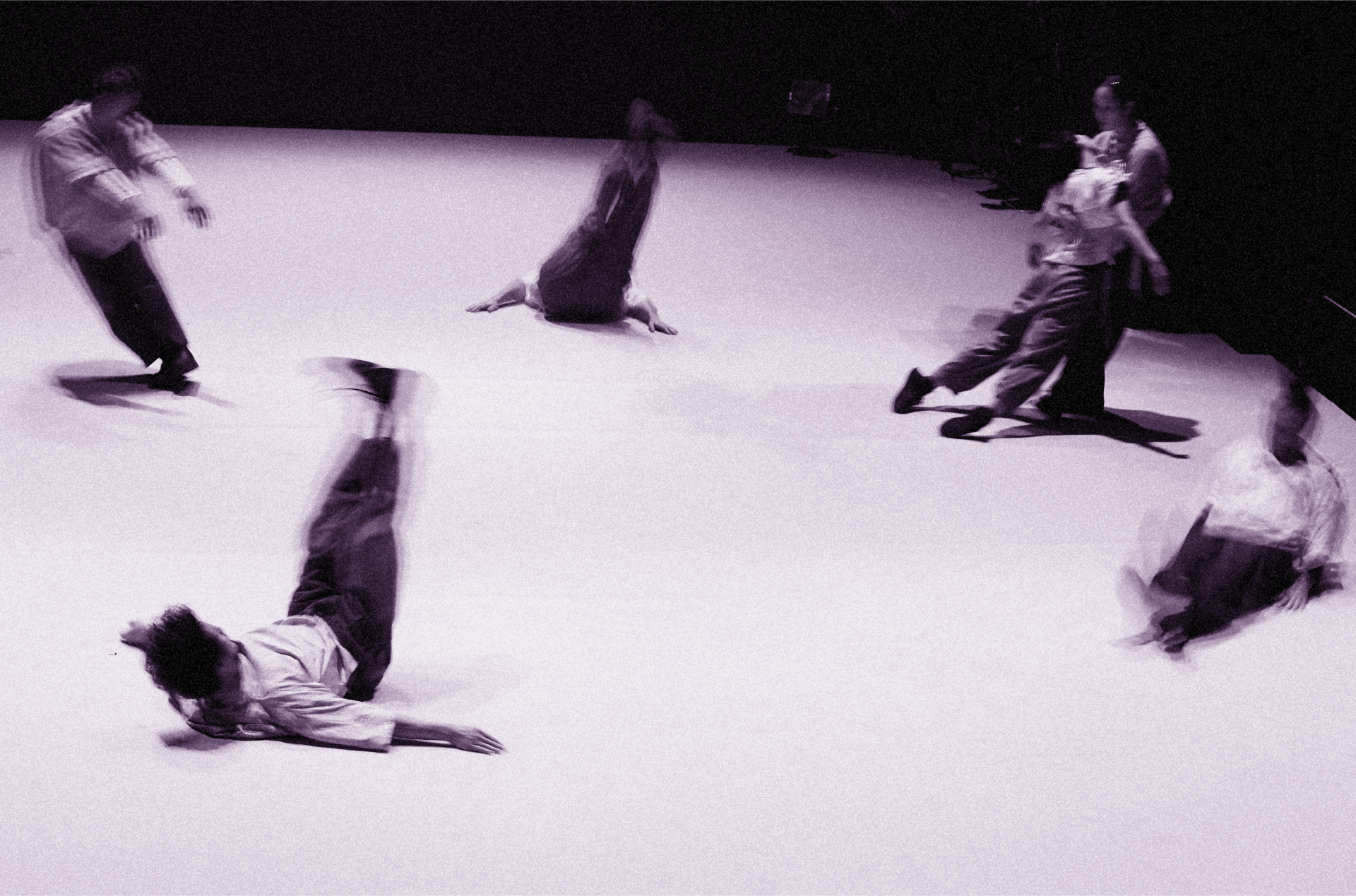 若手コンテンポラリーダンサー 横⼭彰乃振付・演出 『lal