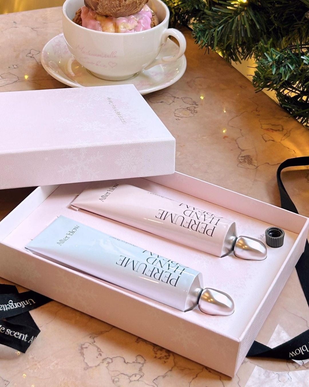 After blowやハーリップトゥのハンドクリーム After blow/アフターブロウ】Perfume Hand Cream（パフューム