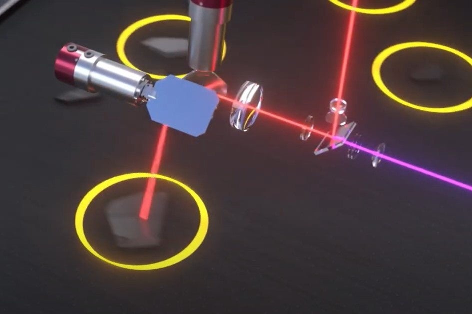 移動する黒色プラスチックに追従して計測