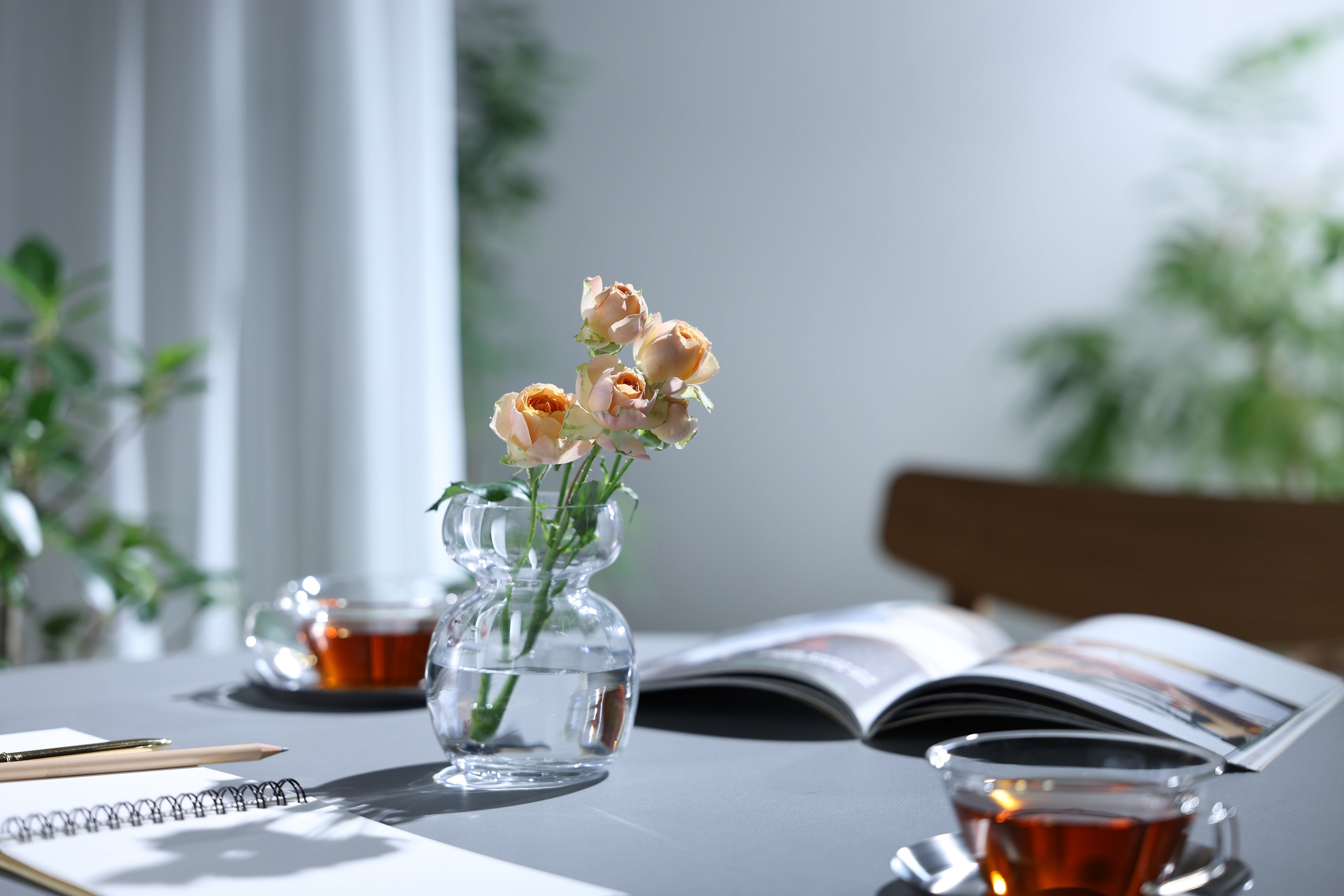 手前や背景を柔らかくぼかすことが可能