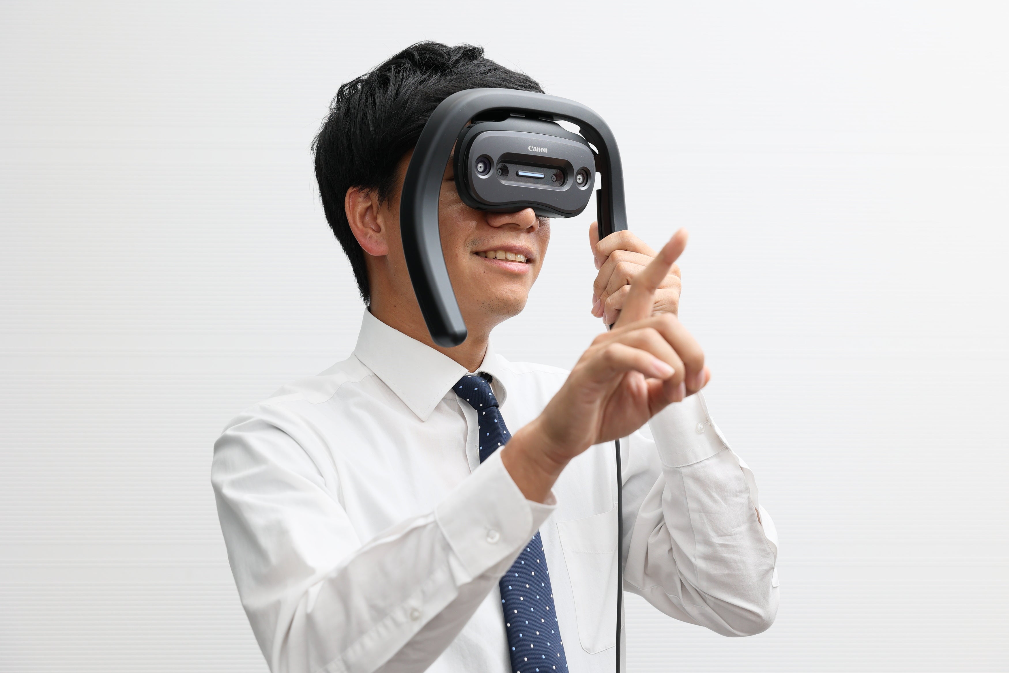 MR用デバイスを活用し露光装置内部を体感