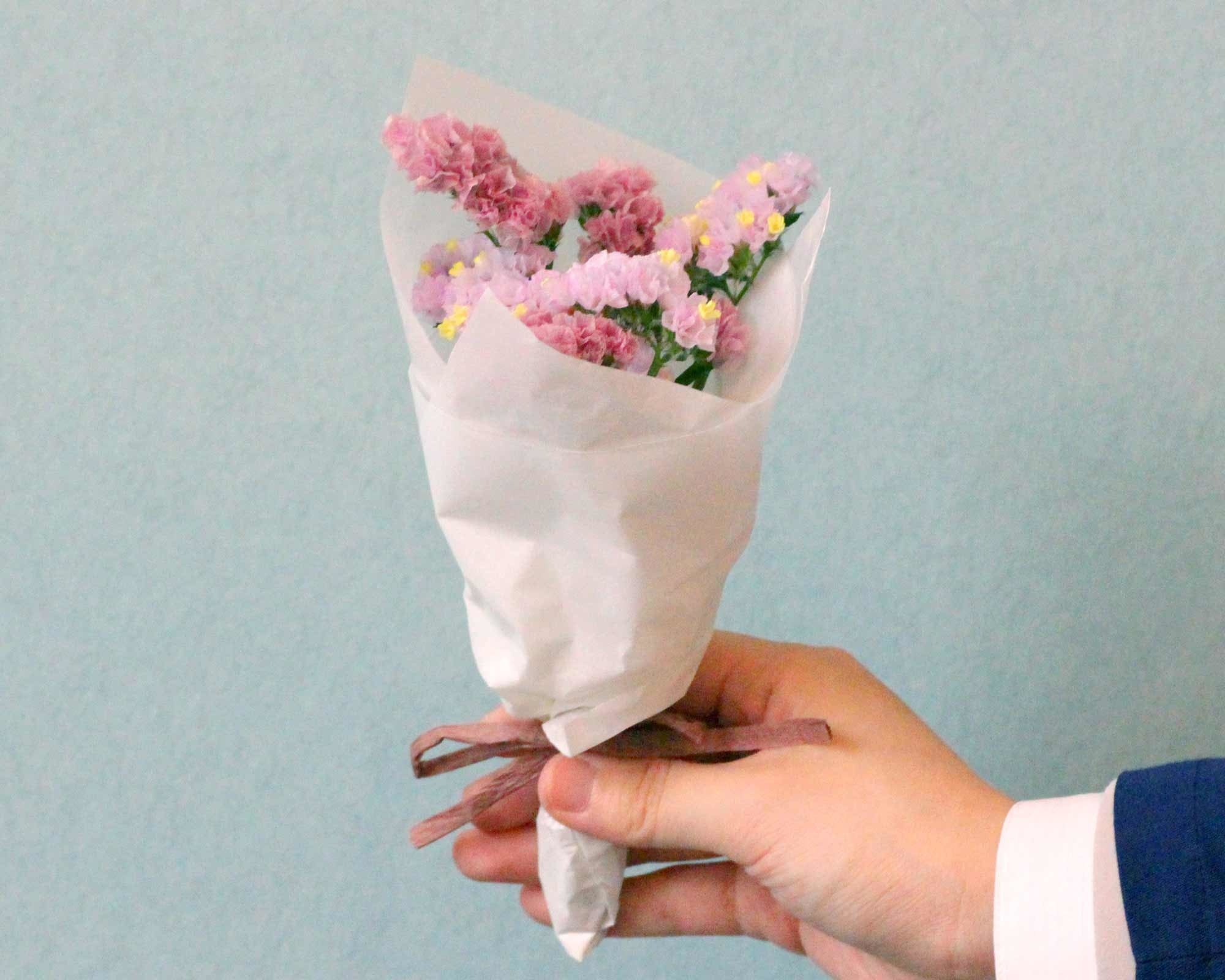 土日限定のプチブーケプレゼント