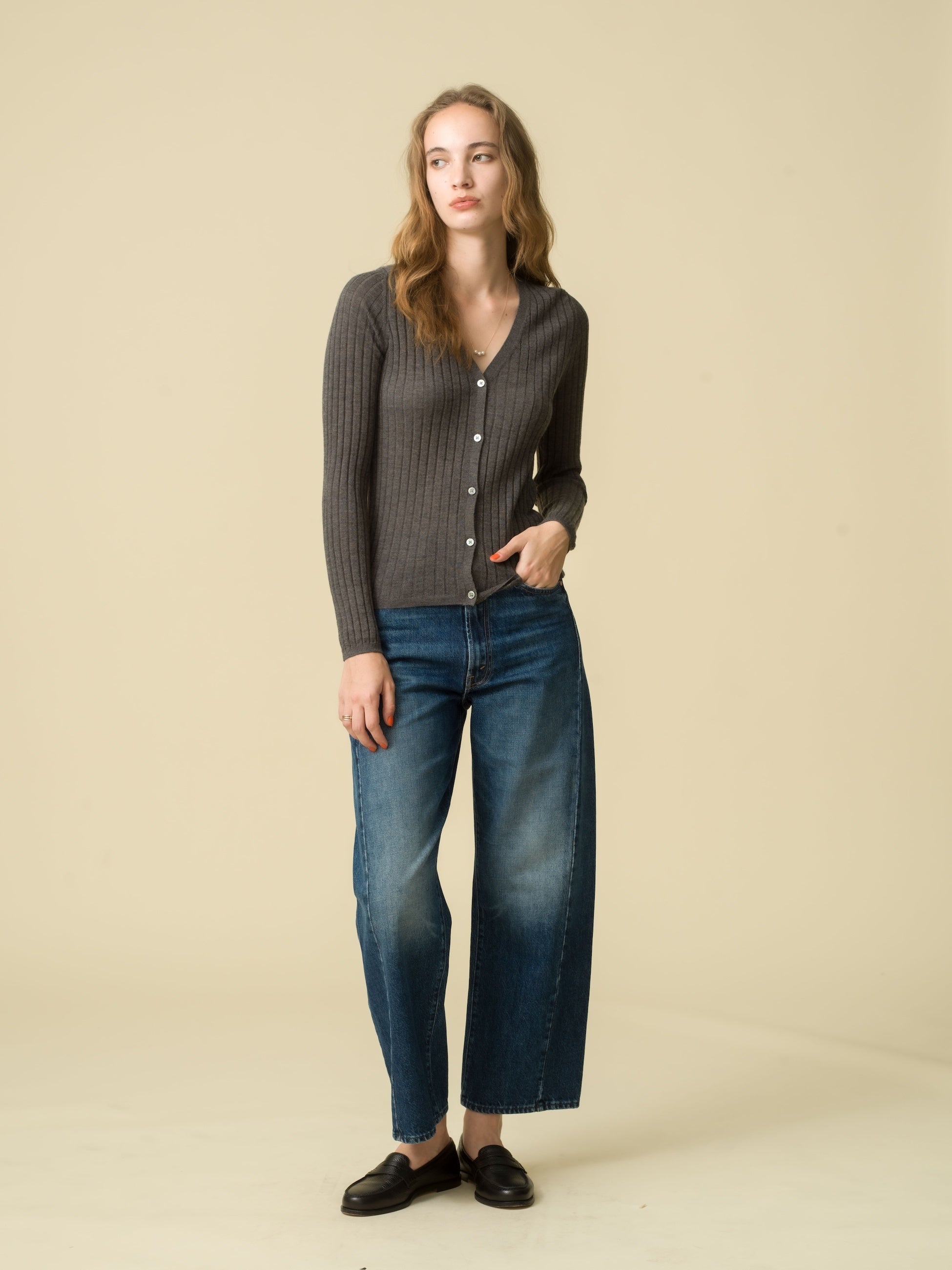 DEMYLEE】BUY NOW, WEAR NOW !季節の移ろいを楽しむ、DEMYLEEの新作